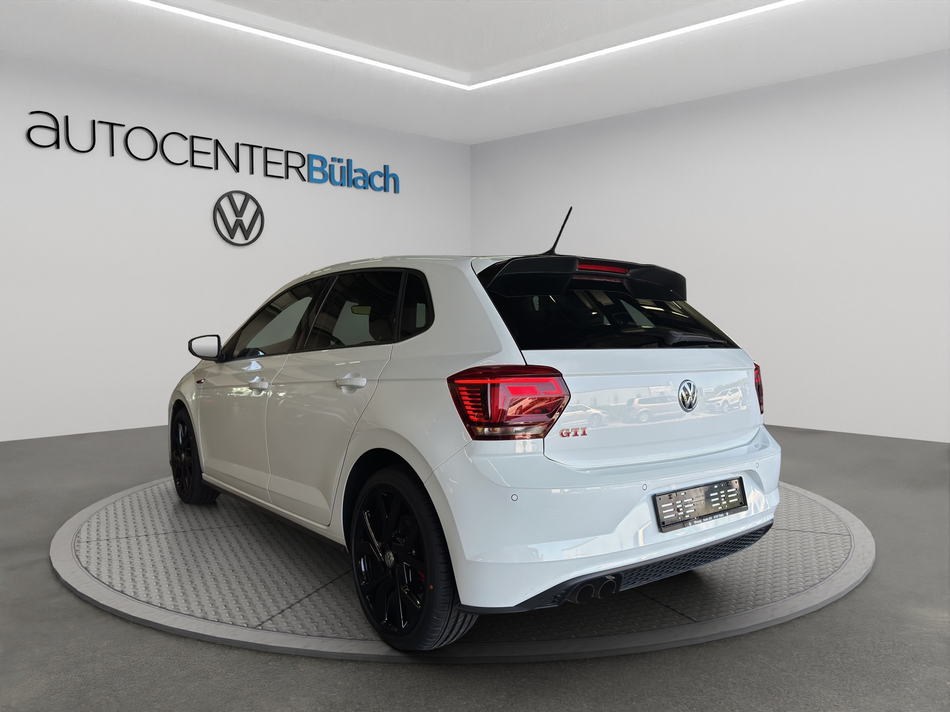 VW Polo 2.0 TSI GTI DSG-image-6