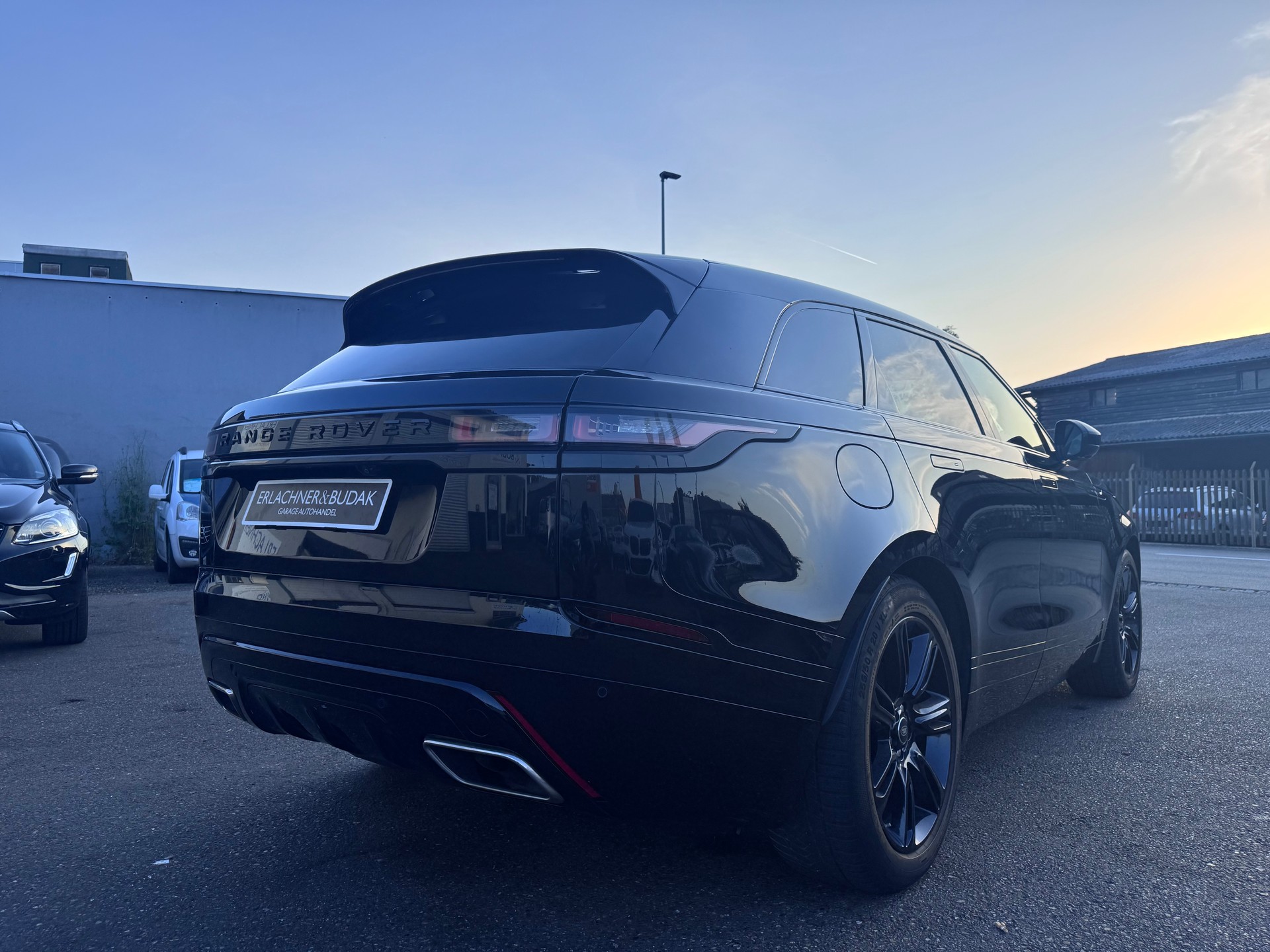LAND ROVER Range Rover Velar P 300 Automatic-image-4