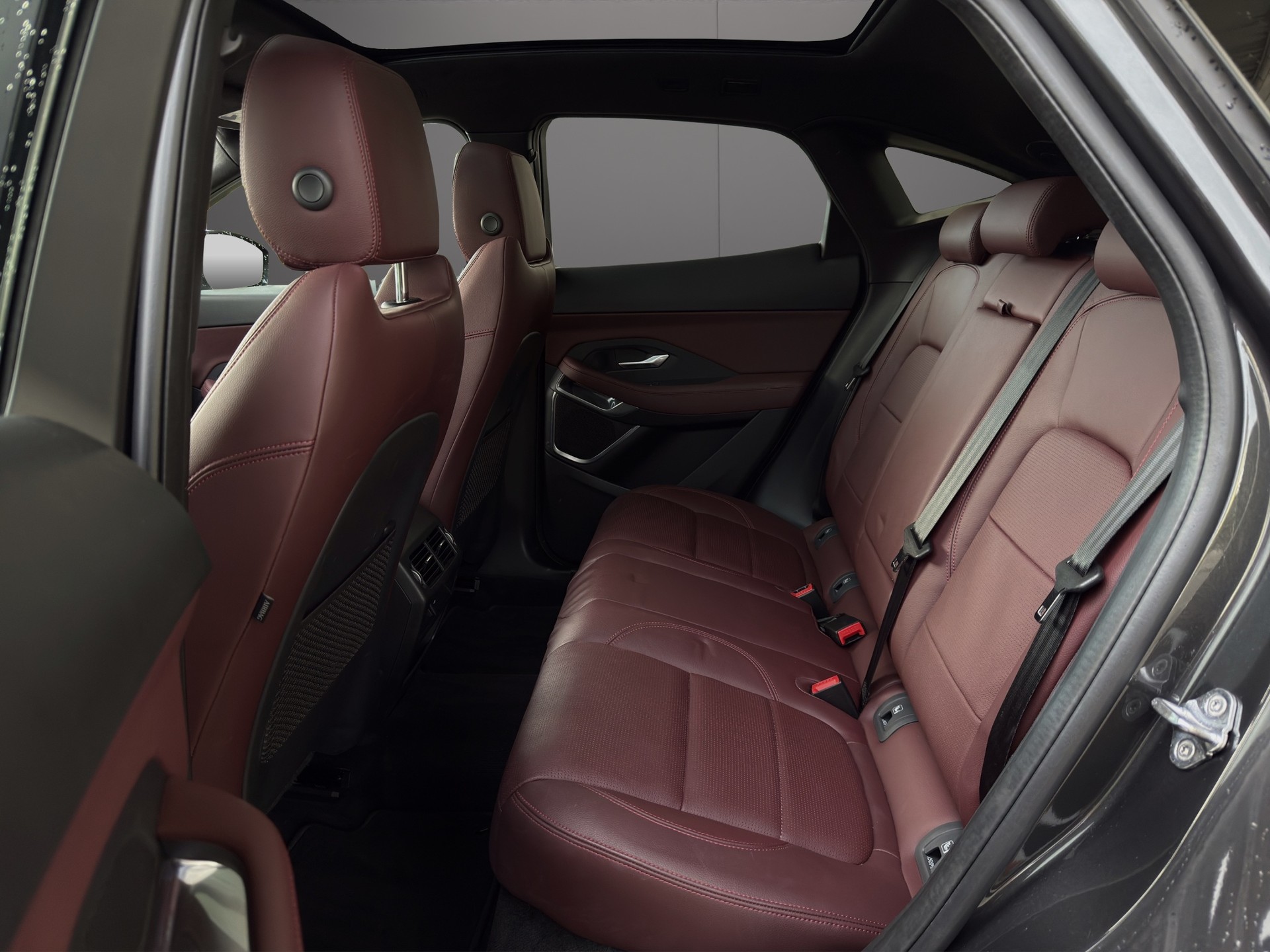 JAGUAR E-Pace P200 R-Dynamic SE AWD Automatik-image-7