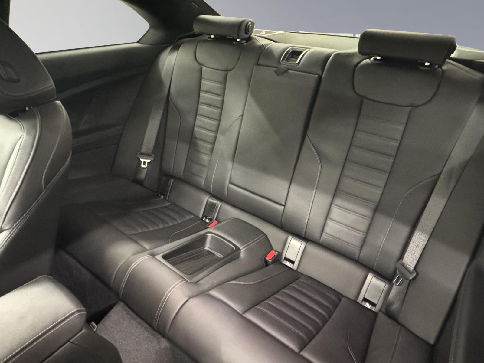 BMW M240i xDrive Coupé-image-13