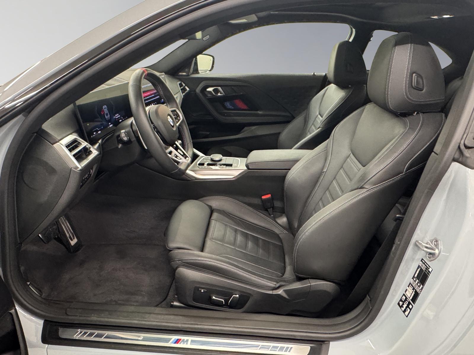 BMW M240i xDrive Coupé-image-10