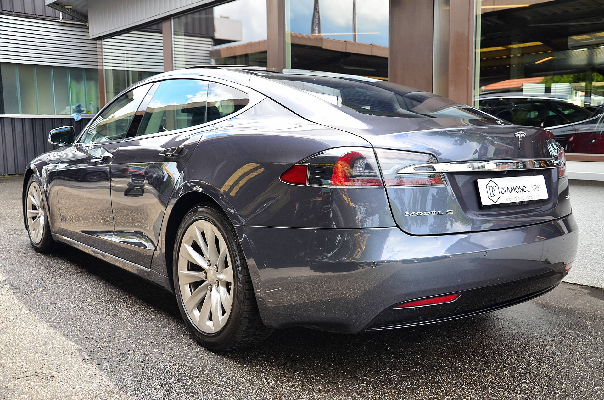 TESLA Model S 90 D Lifetime Free Supercharger-image-4