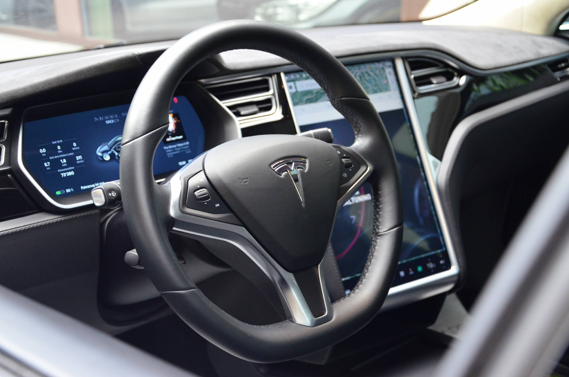 TESLA Model S 90 D Lifetime Free Supercharger-image-8