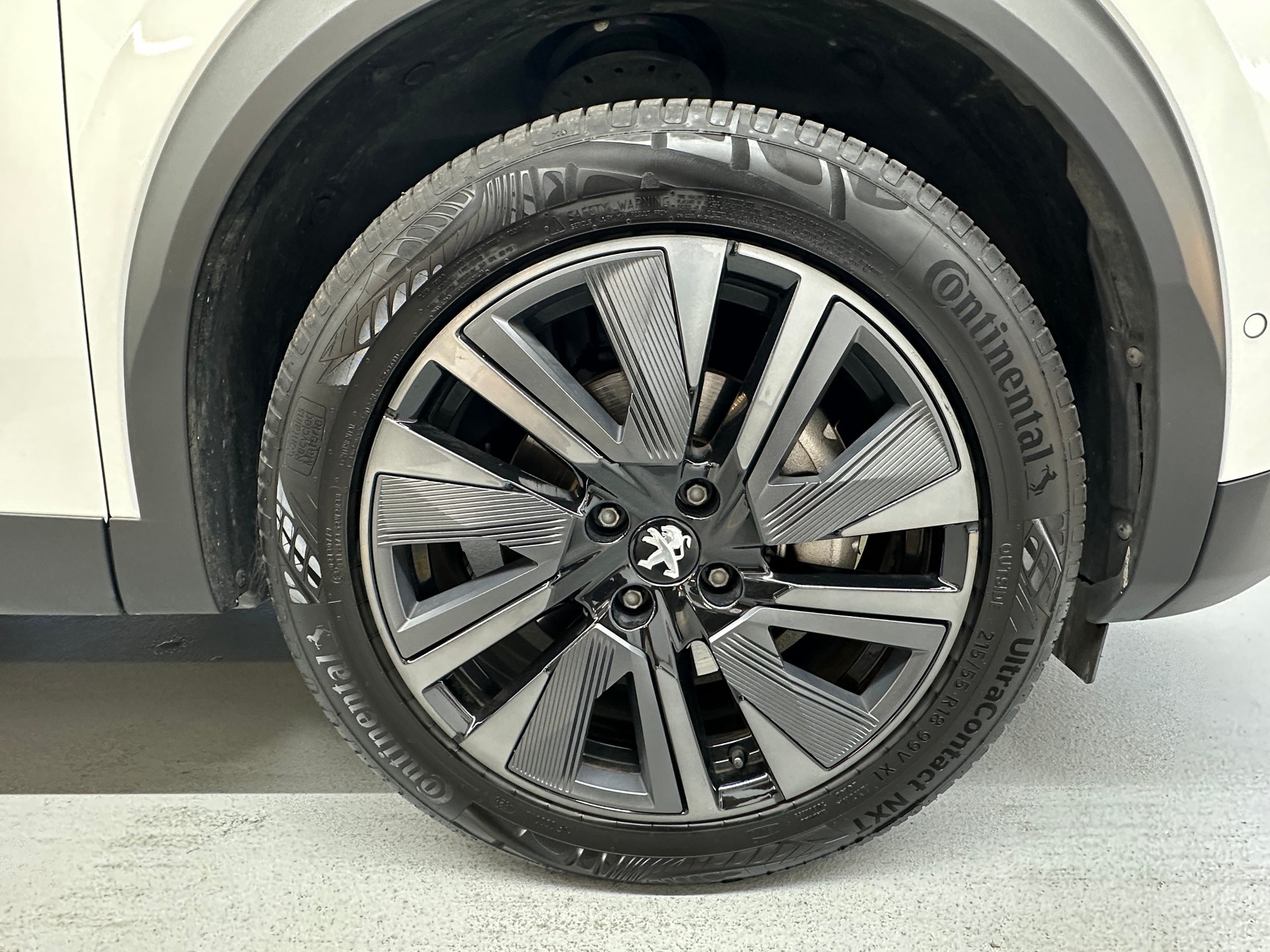 PEUGEOT 2008 e GT Pack-image-6