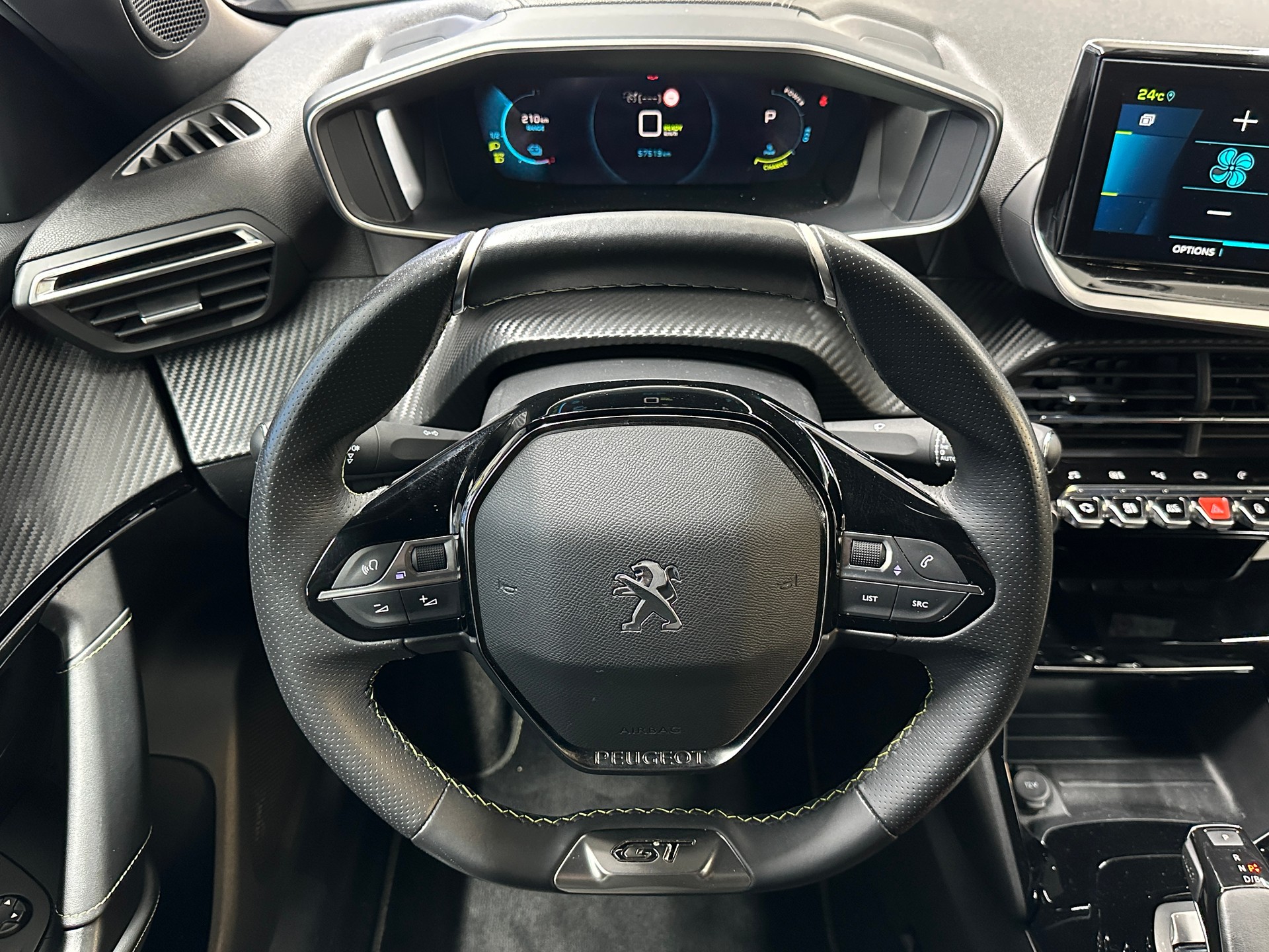 PEUGEOT 2008 e GT Pack-image-10