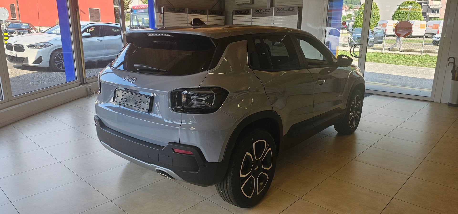 JEEP Avenger 1.2 Turbo MHEV Summit-image-3