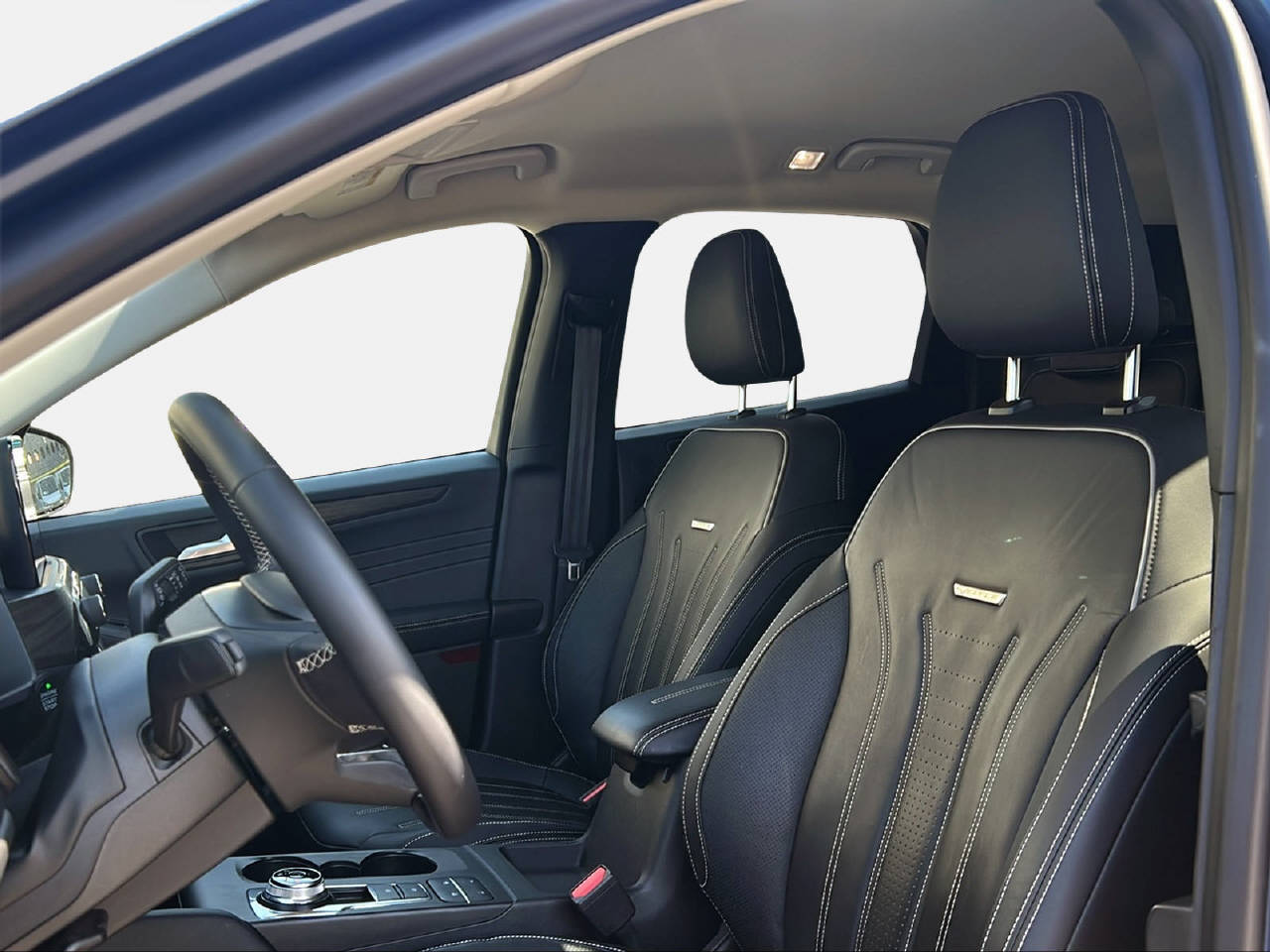 FORD Kuga 2.5 Hybrid Vignale 4x4-image-9