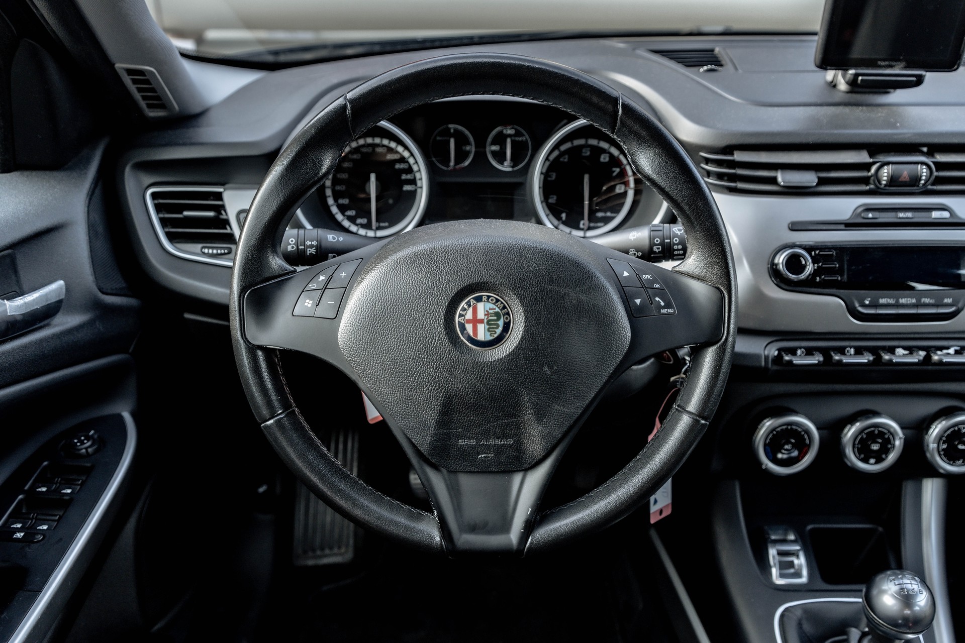 ALFA ROMEO Giulietta 1.4 MultiAir Progression * Wasserpumpe & Zahnriemen gewechselt * 8-fach bereift *-image-11