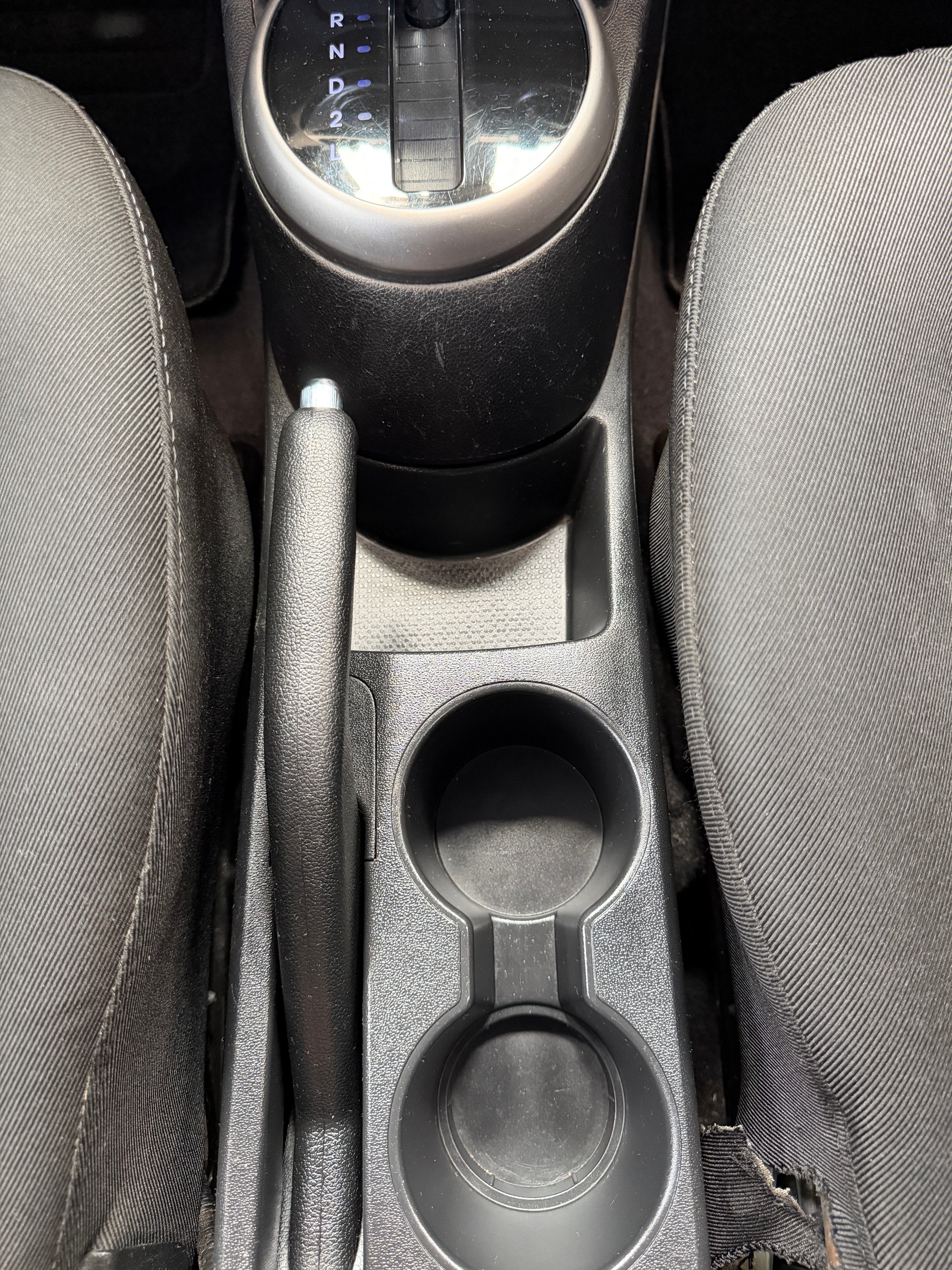 HYUNDAI i20 1.4 Automatic-image-15