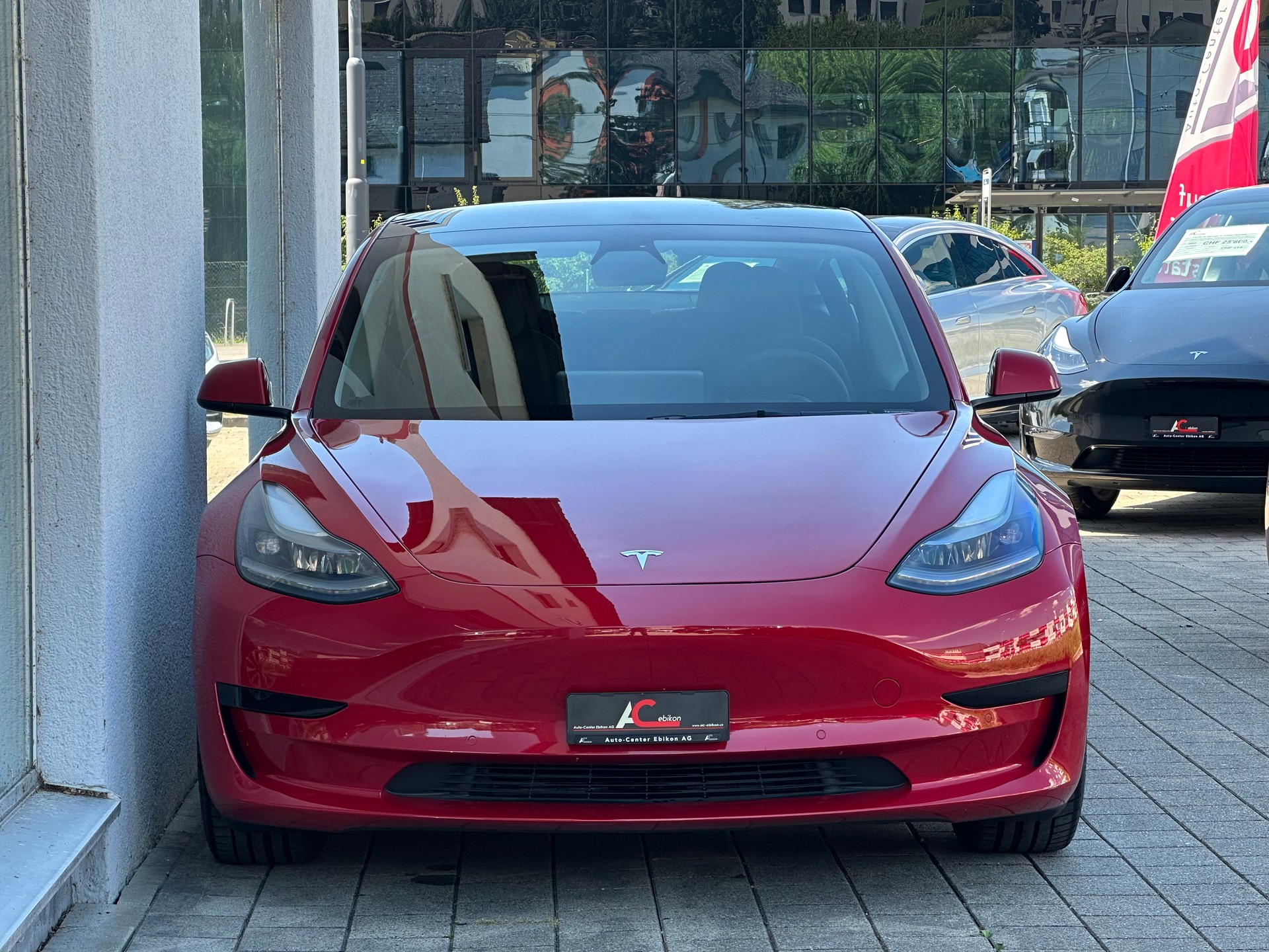 TESLA Model 3-image-3