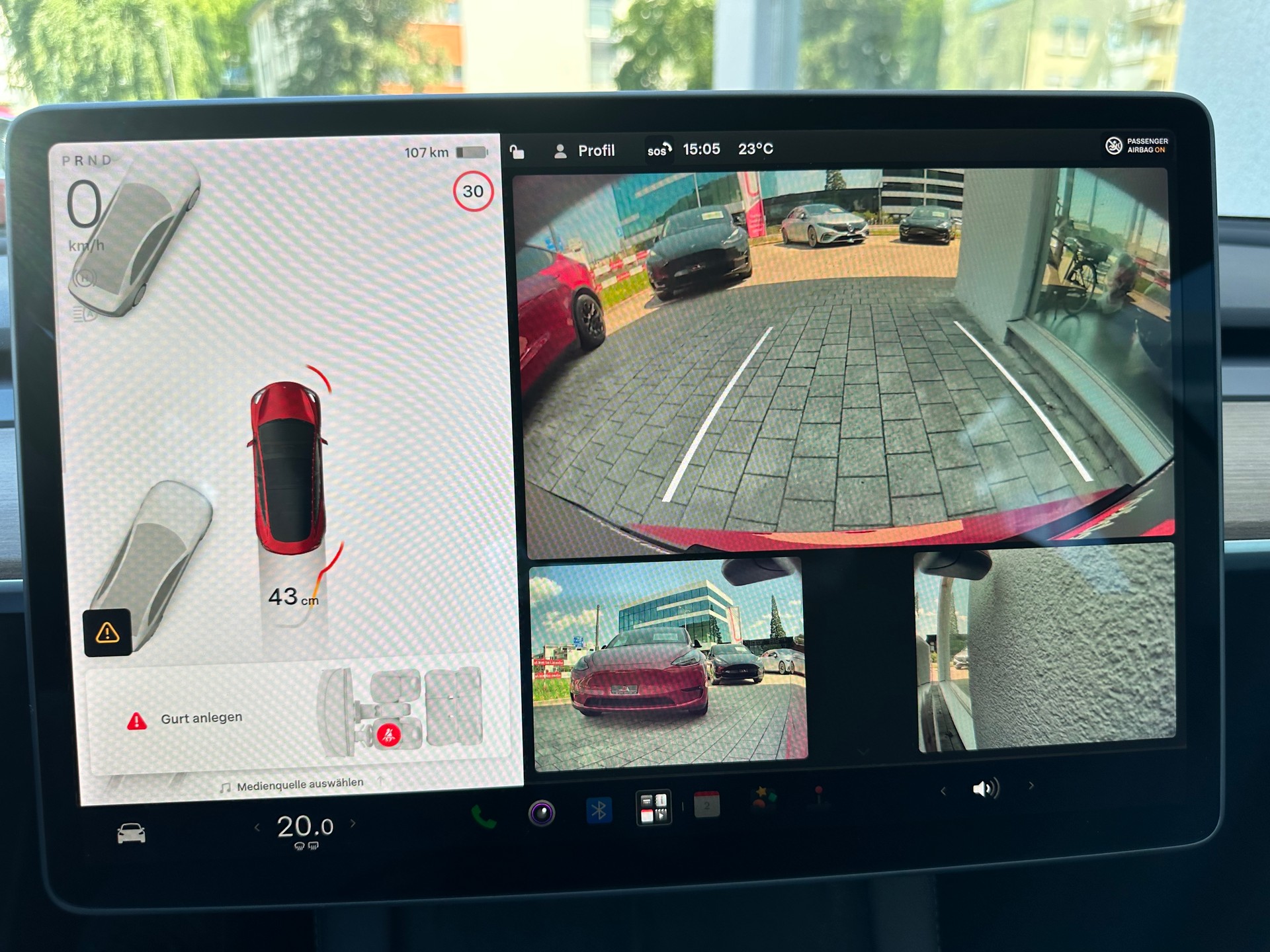 TESLA Model 3-image-9