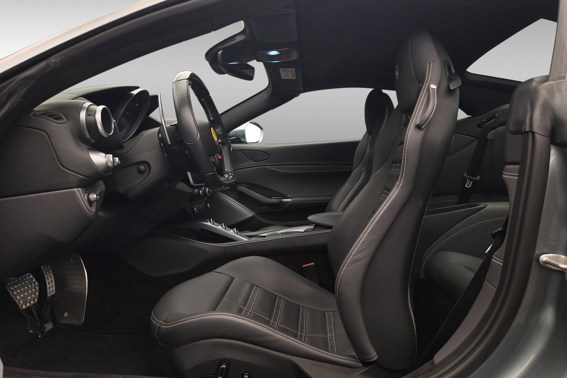 FERRARI Portofino 3.9 V8 T-image-18