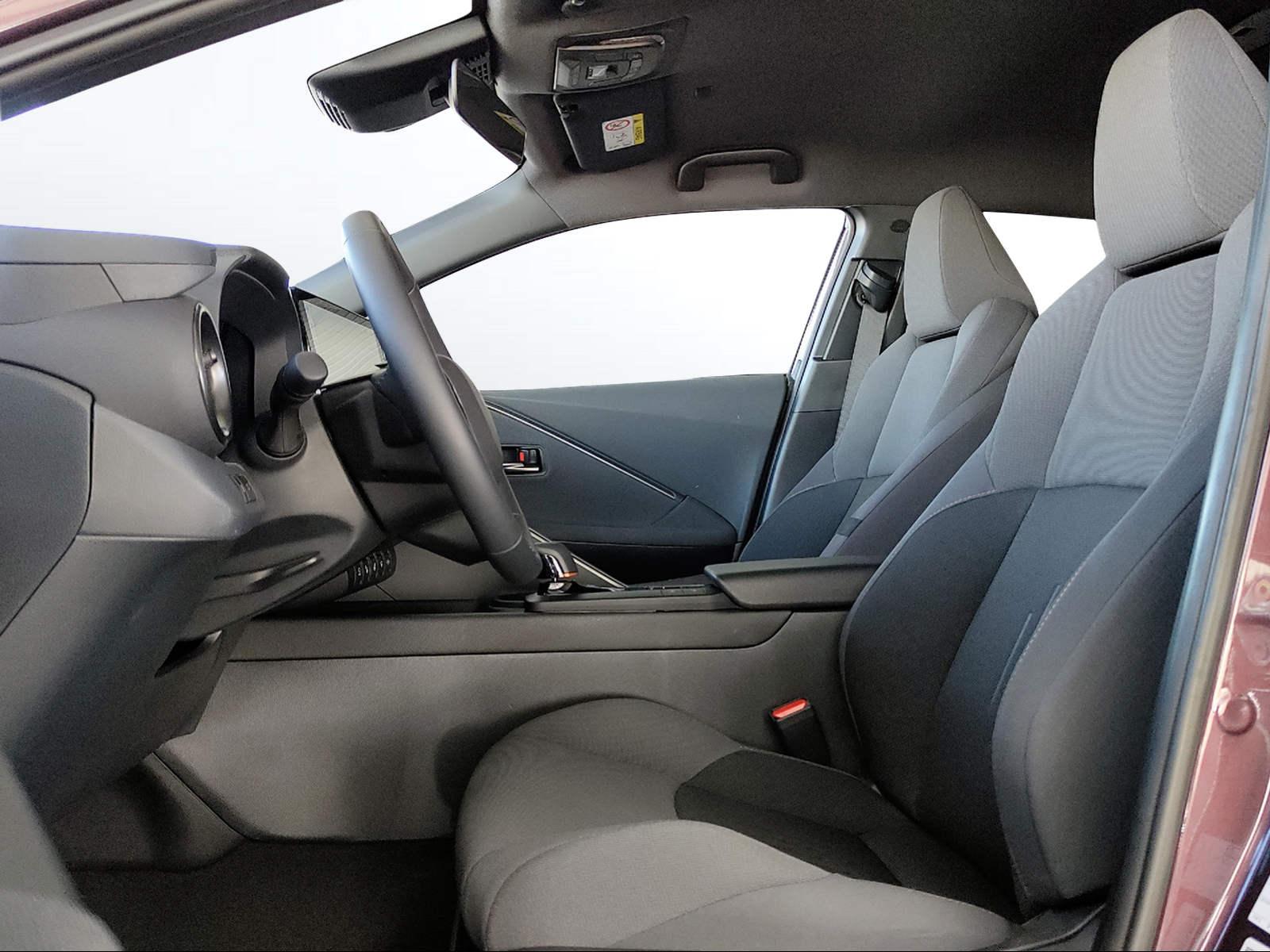 TOYOTA C-HR 2.0 PHEV Trend-image-3
