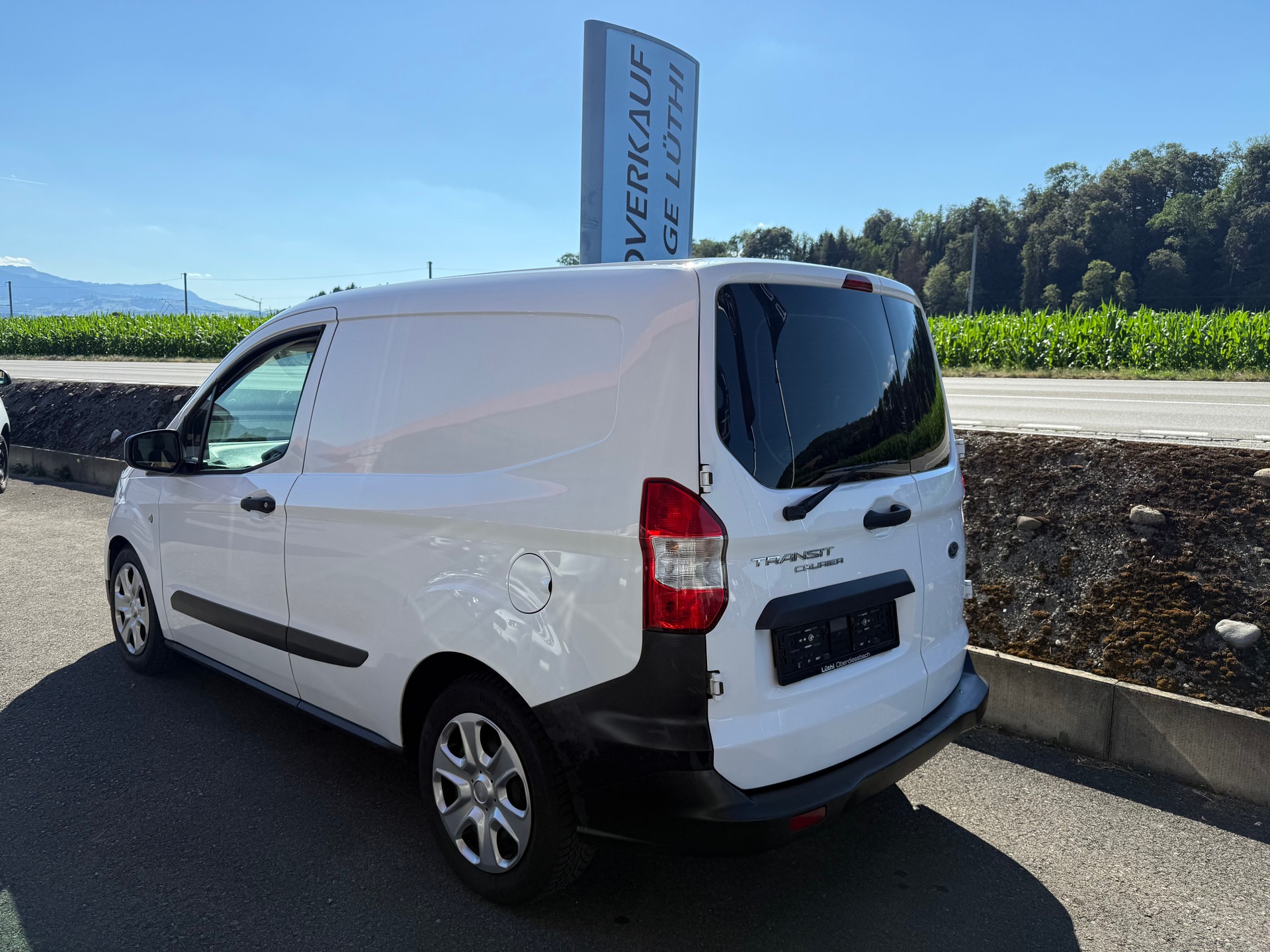 FORD Transit Courier Van 1.5 TDCi Trend-image-1