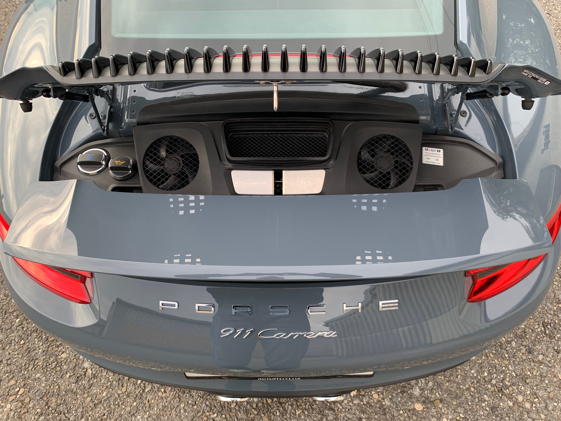 PORSCHE 3.0 Carrera-image-5