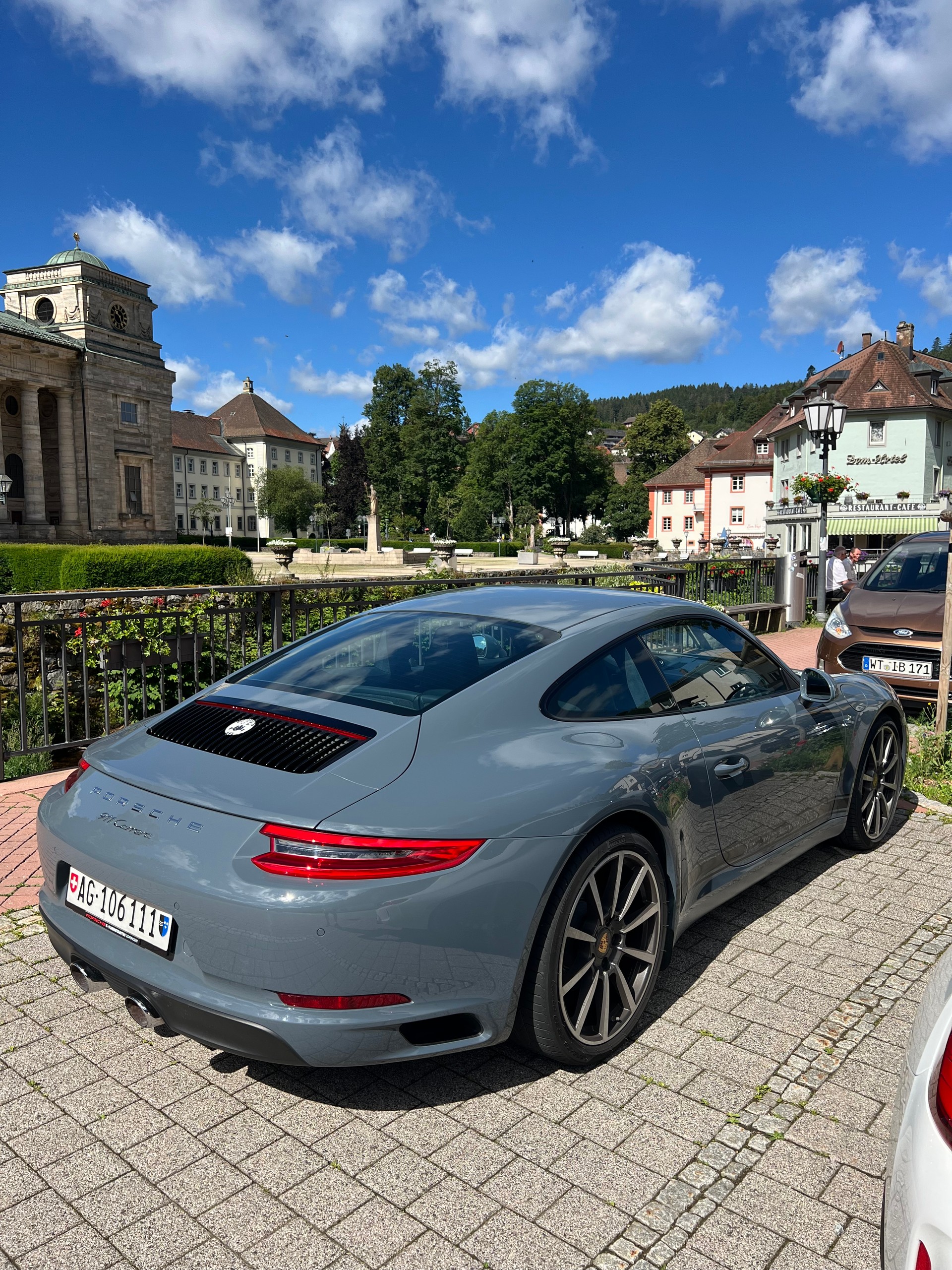 PORSCHE 3.0 Carrera-image-1
