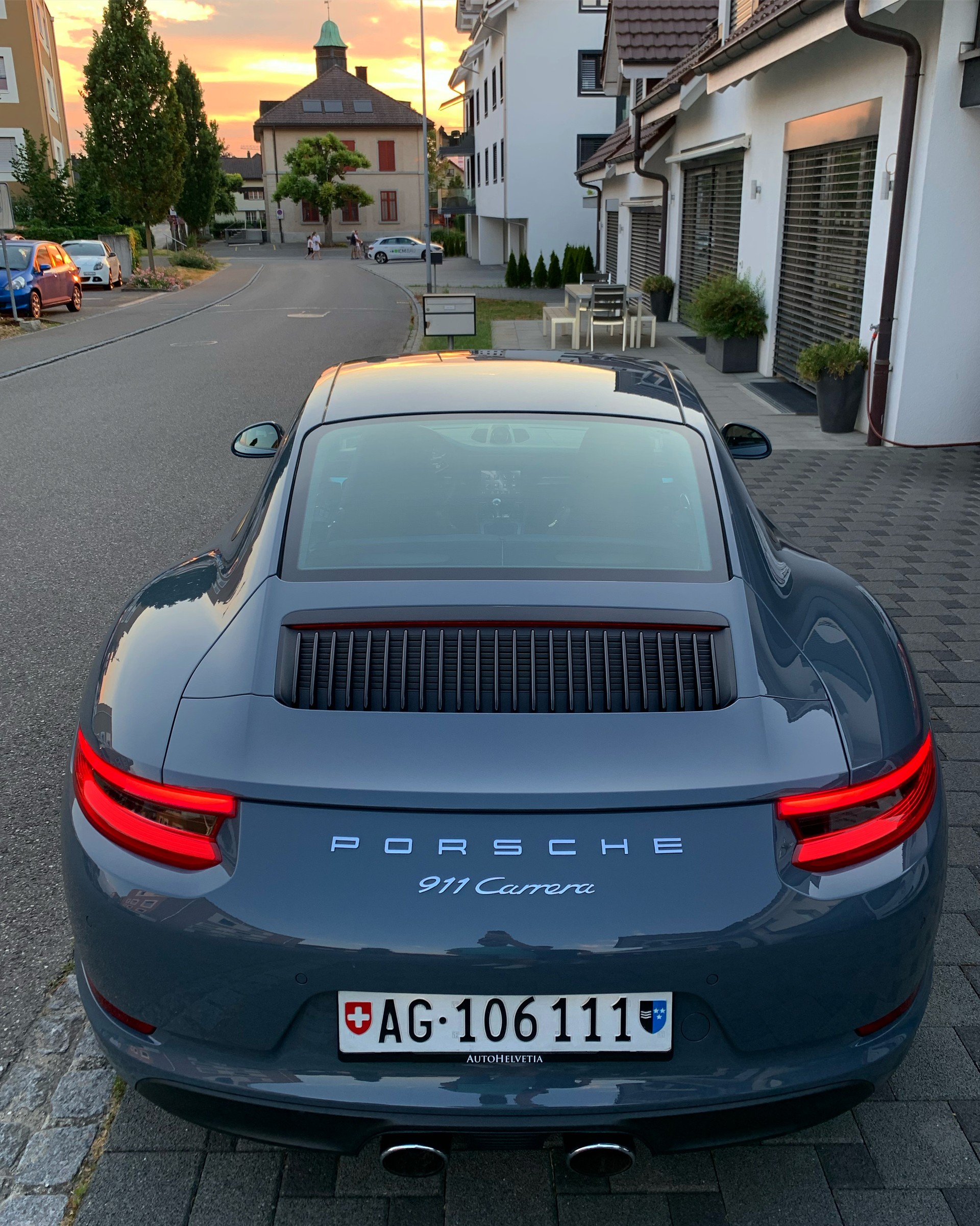 PORSCHE 3.0 Carrera-image-8