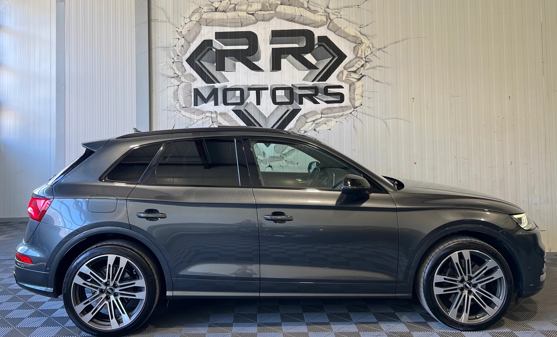 AUDI SQ5 TDI quattro tiptronic-image-4