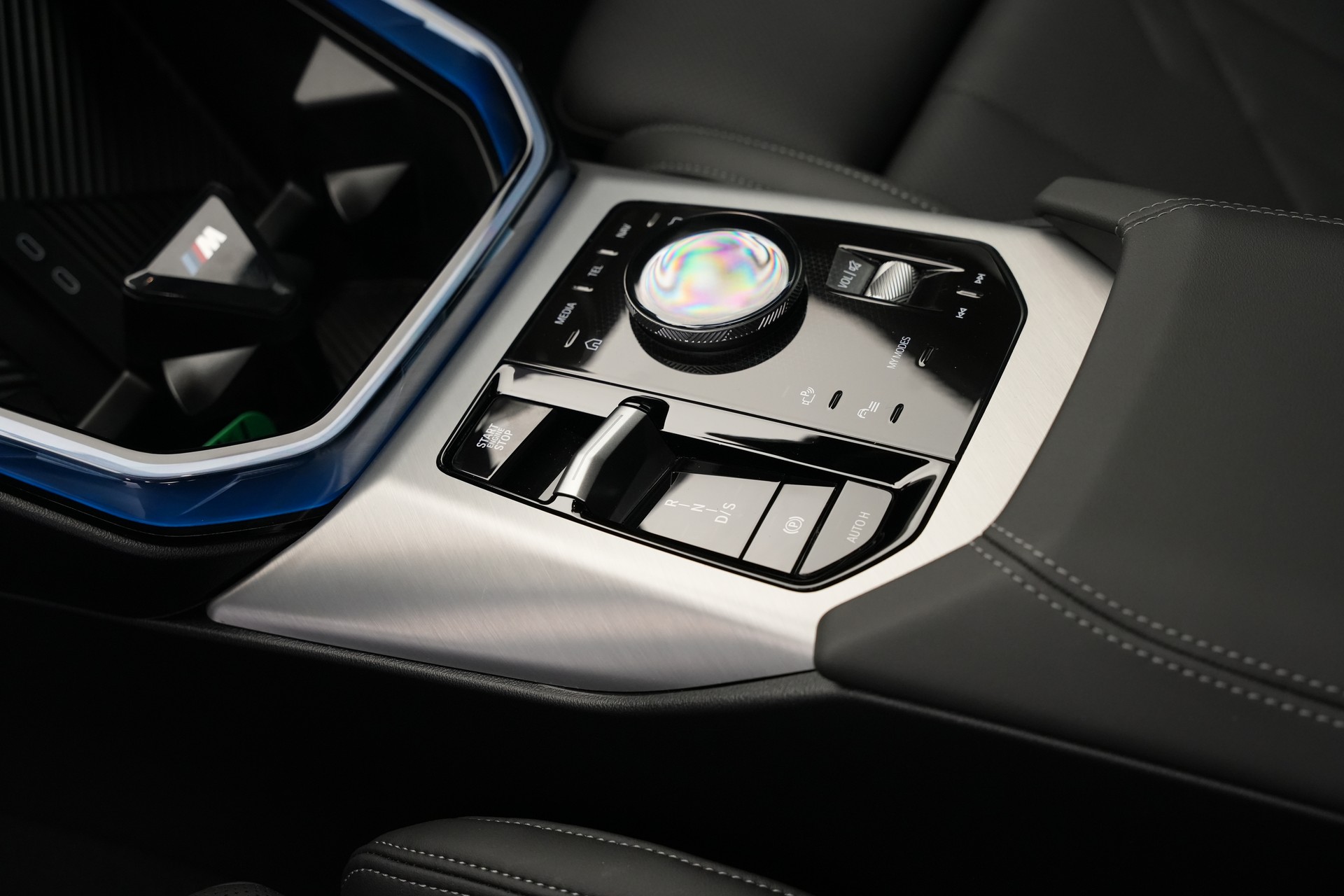 BMW X3 xDrive M50 48V M Sport Pro *AHK* *Panorama* *Iconic Glow*-image-22