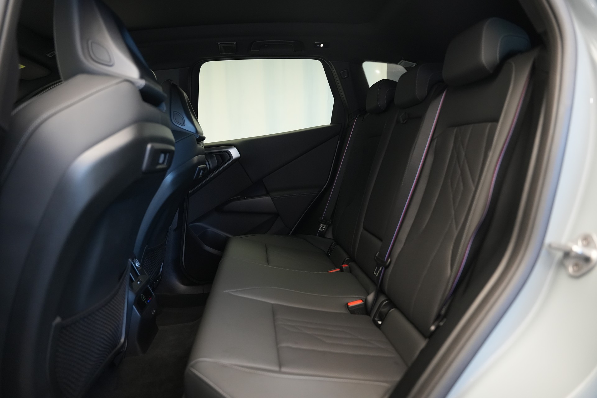 BMW X3 xDrive M50 48V M Sport Pro *AHK* *Panorama* *Iconic Glow*-image-15