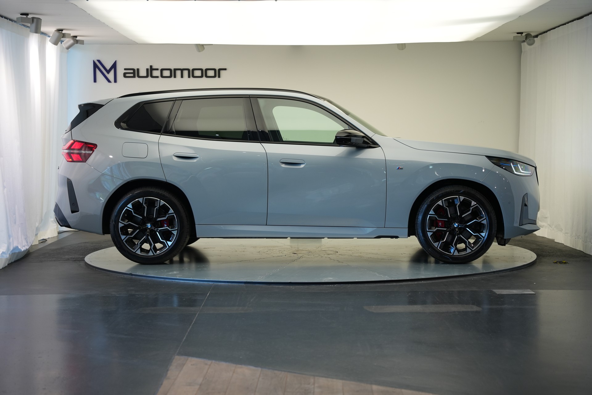 BMW X3 xDrive M50 48V M Sport Pro *AHK* *Panorama* *Iconic Glow*-showroom-element-3