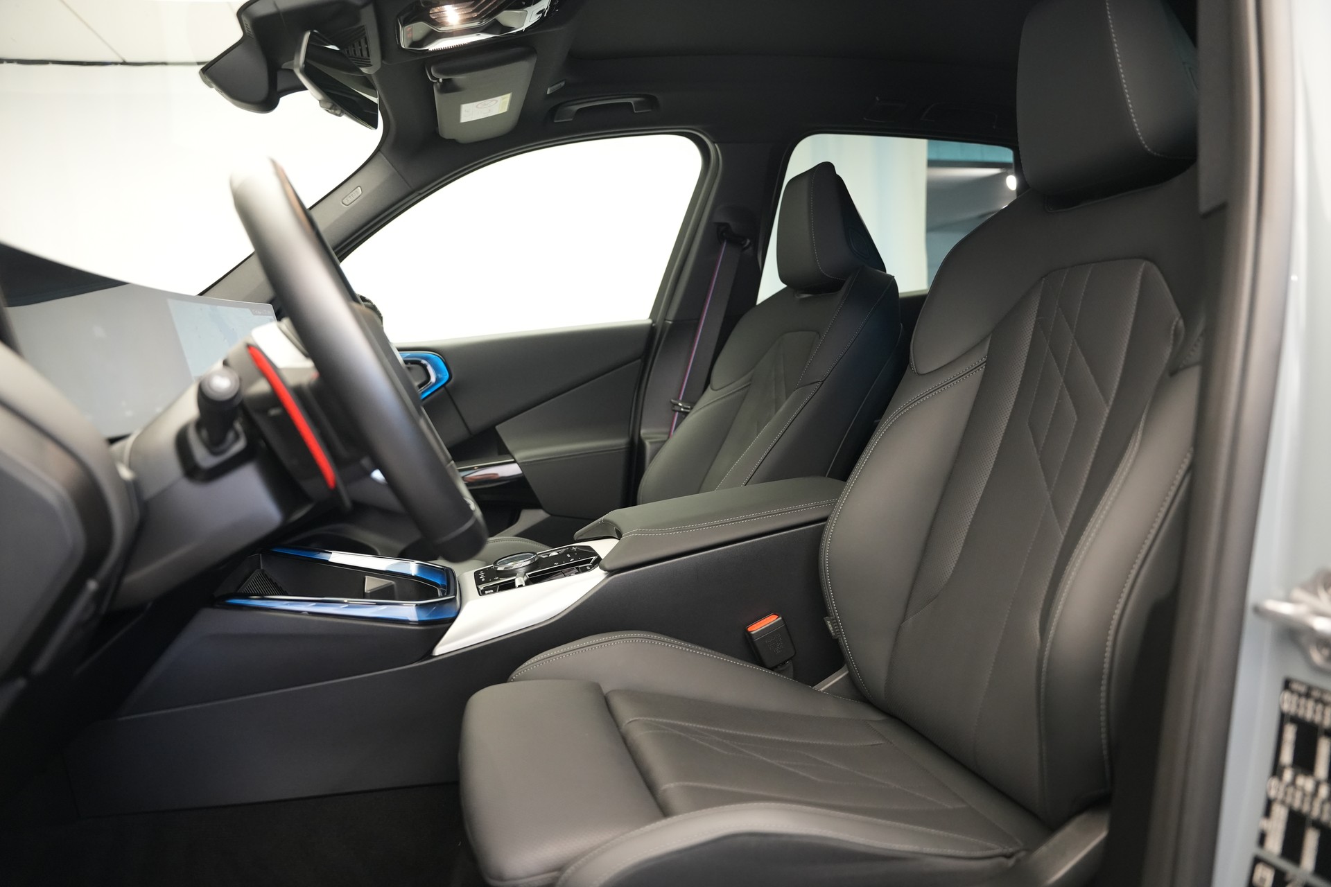 BMW X3 xDrive M50 48V M Sport Pro *AHK* *Panorama* *Iconic Glow*-image-12