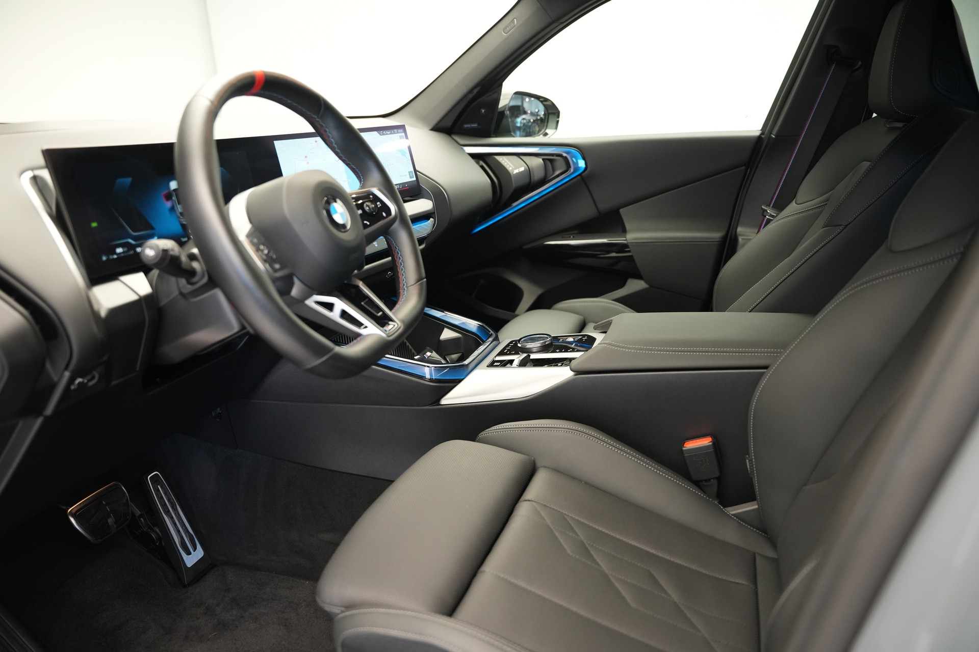 BMW X3 xDrive M50 48V M Sport Pro *AHK* *Panorama* *Iconic Glow*-image-10
