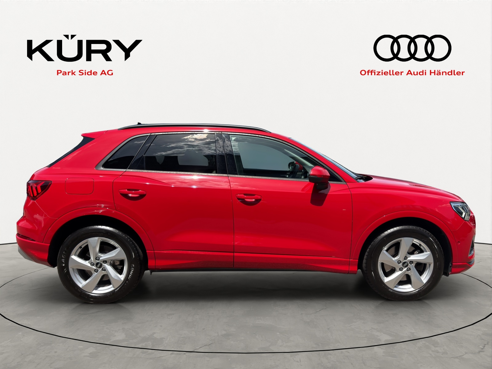 AUDI Q3 45 TFSI advanced quattro S-tronic-image-2