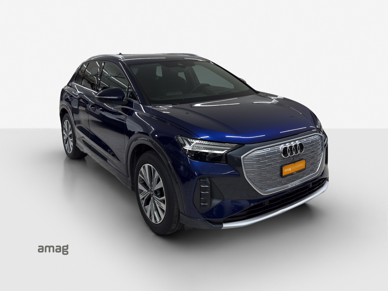 AUDI Q4 e-tron 45 quattro-image-5