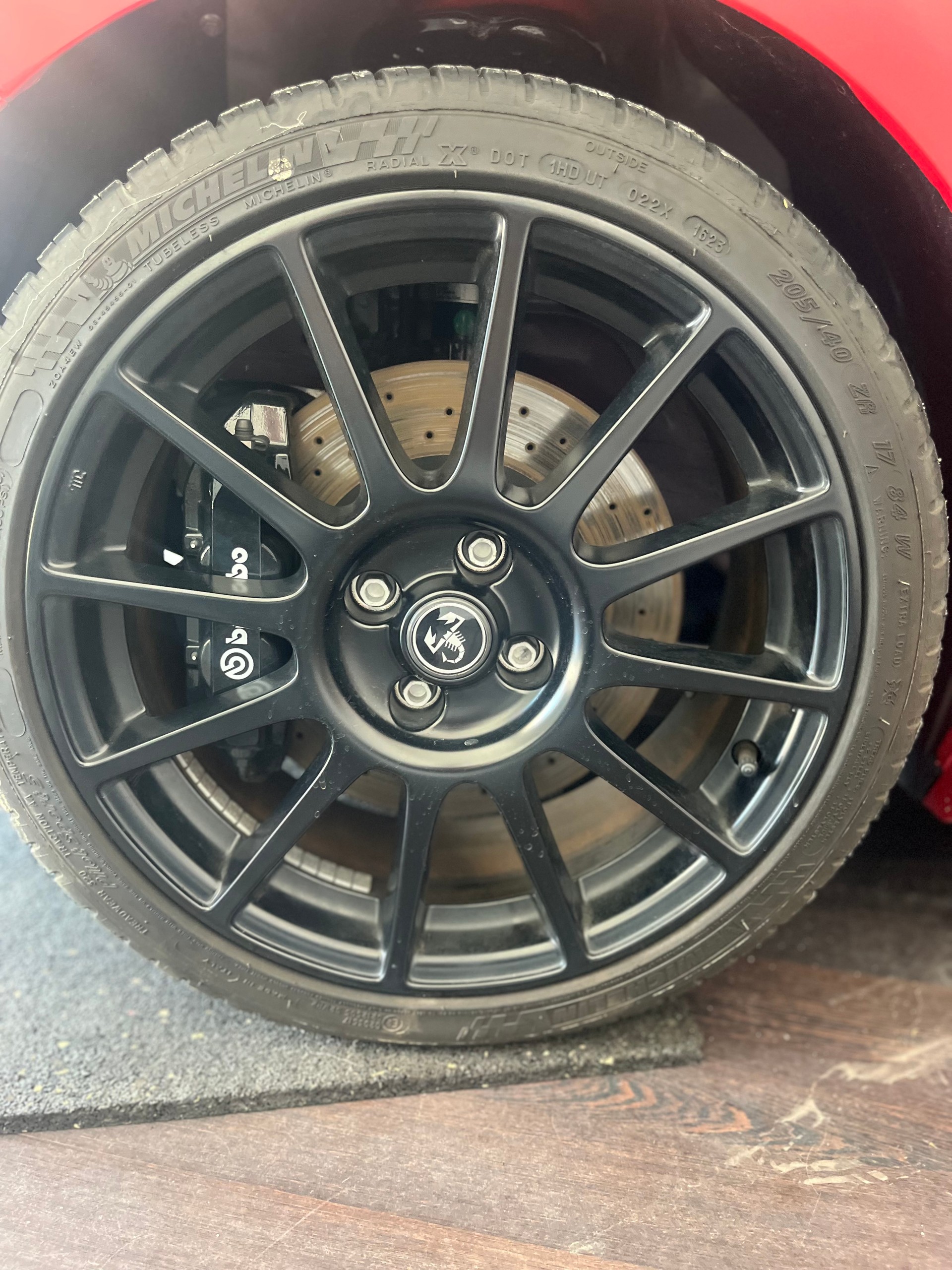 FIAT 695 1.4 16V Turbo Abarth Turismo-image-11
