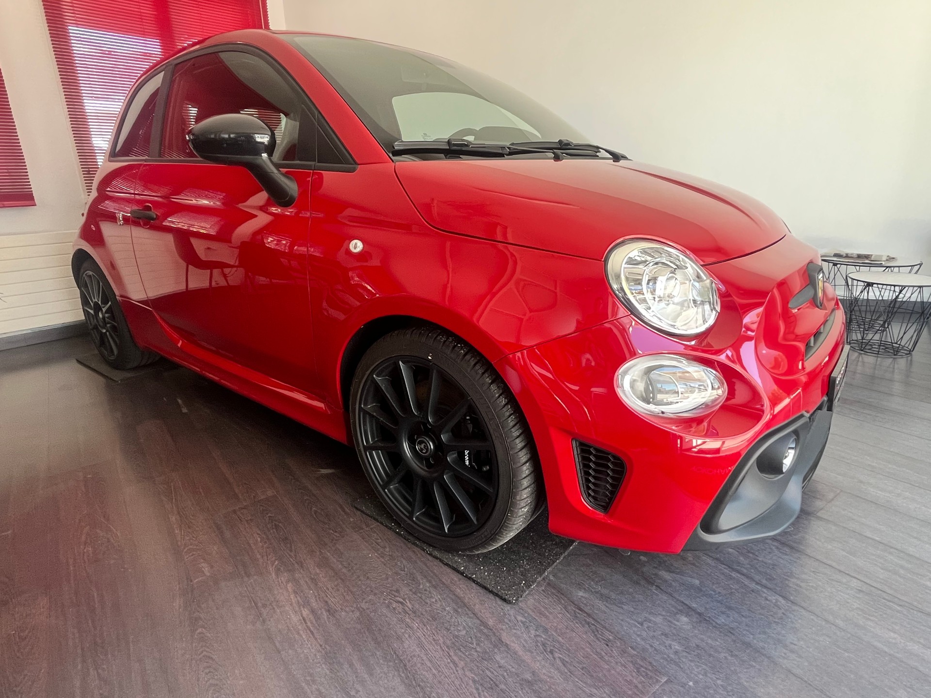 FIAT 695 1.4 16V Turbo Abarth Turismo-image-1