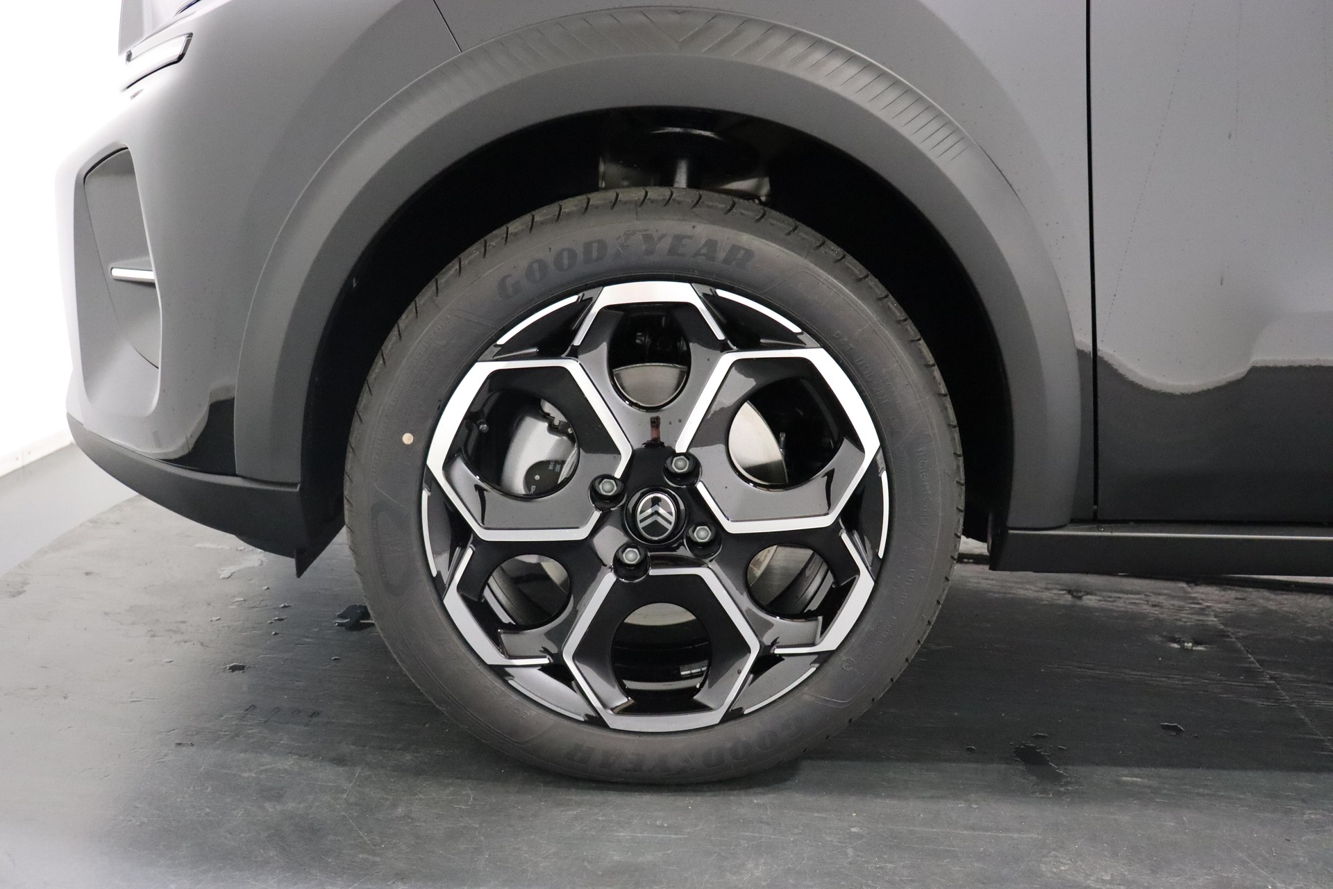 CITROEN C3 1.2 Hybrid Plus-image-6
