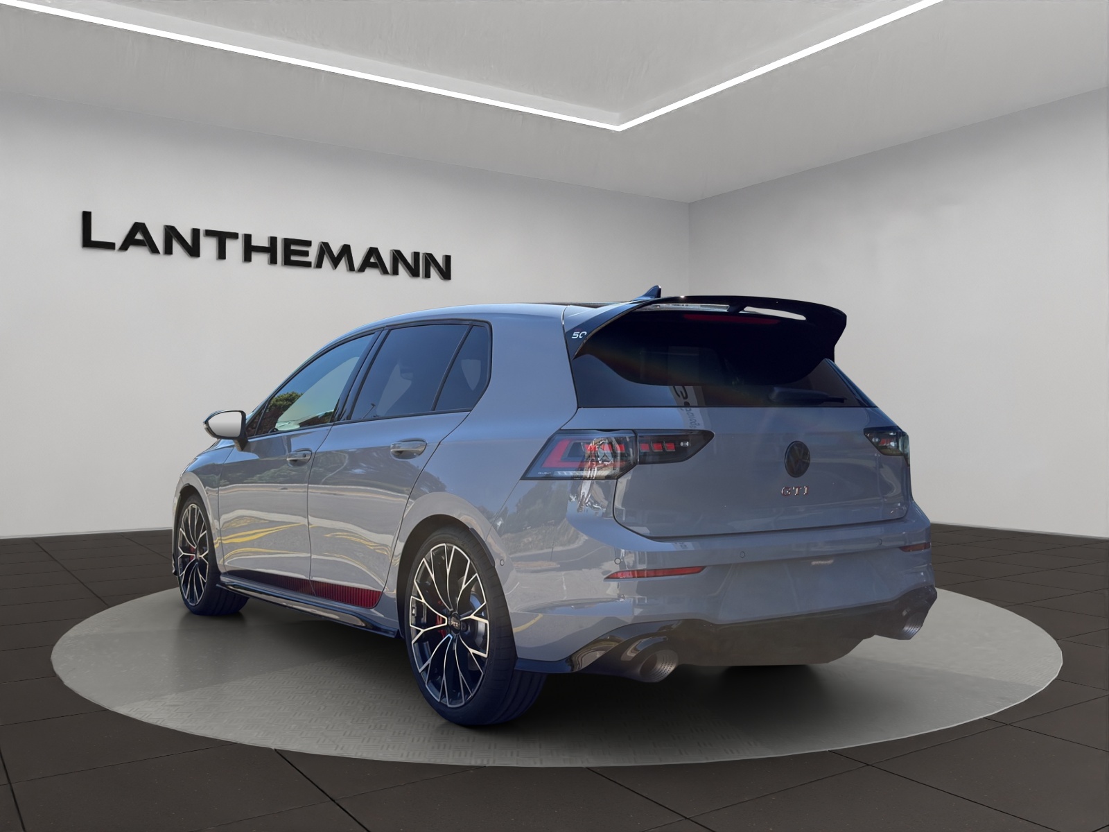 VW Golf 2.0 TSI GTI Edition 50 DSG-image-2