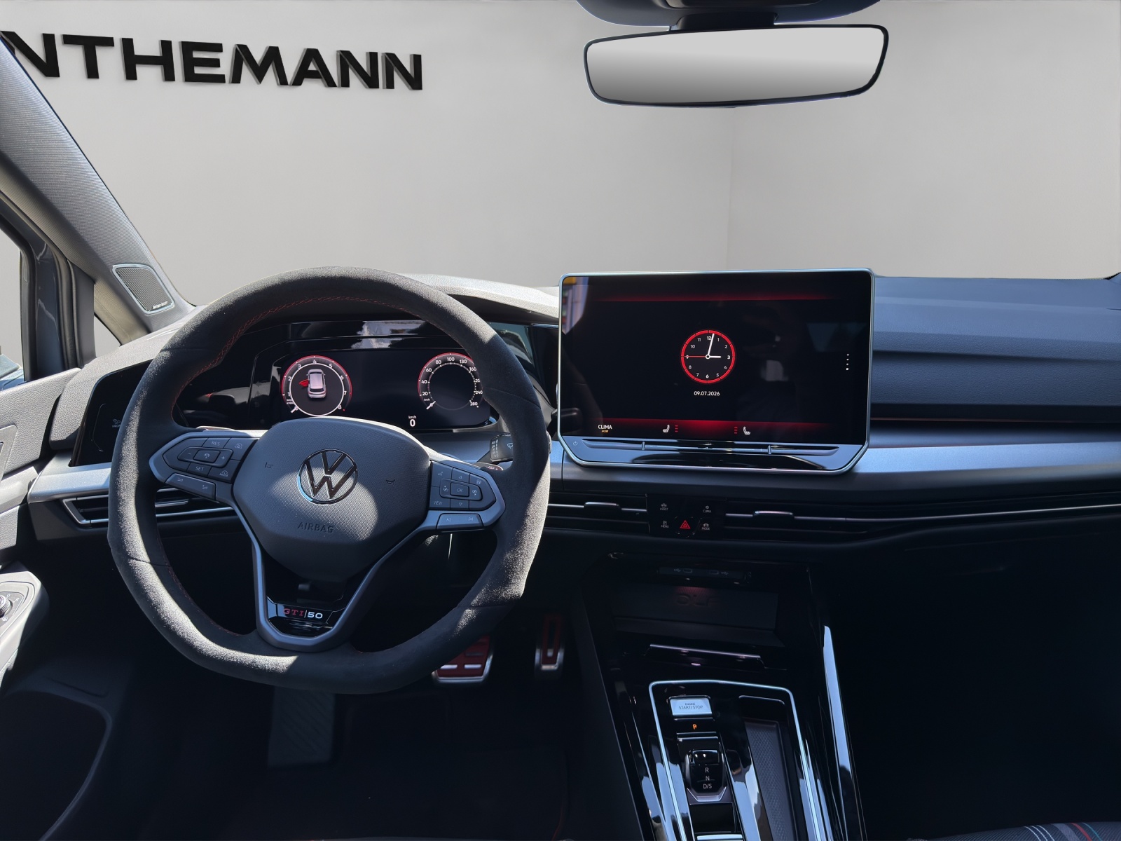 VW Golf 2.0 TSI GTI Edition 50 DSG-image-9