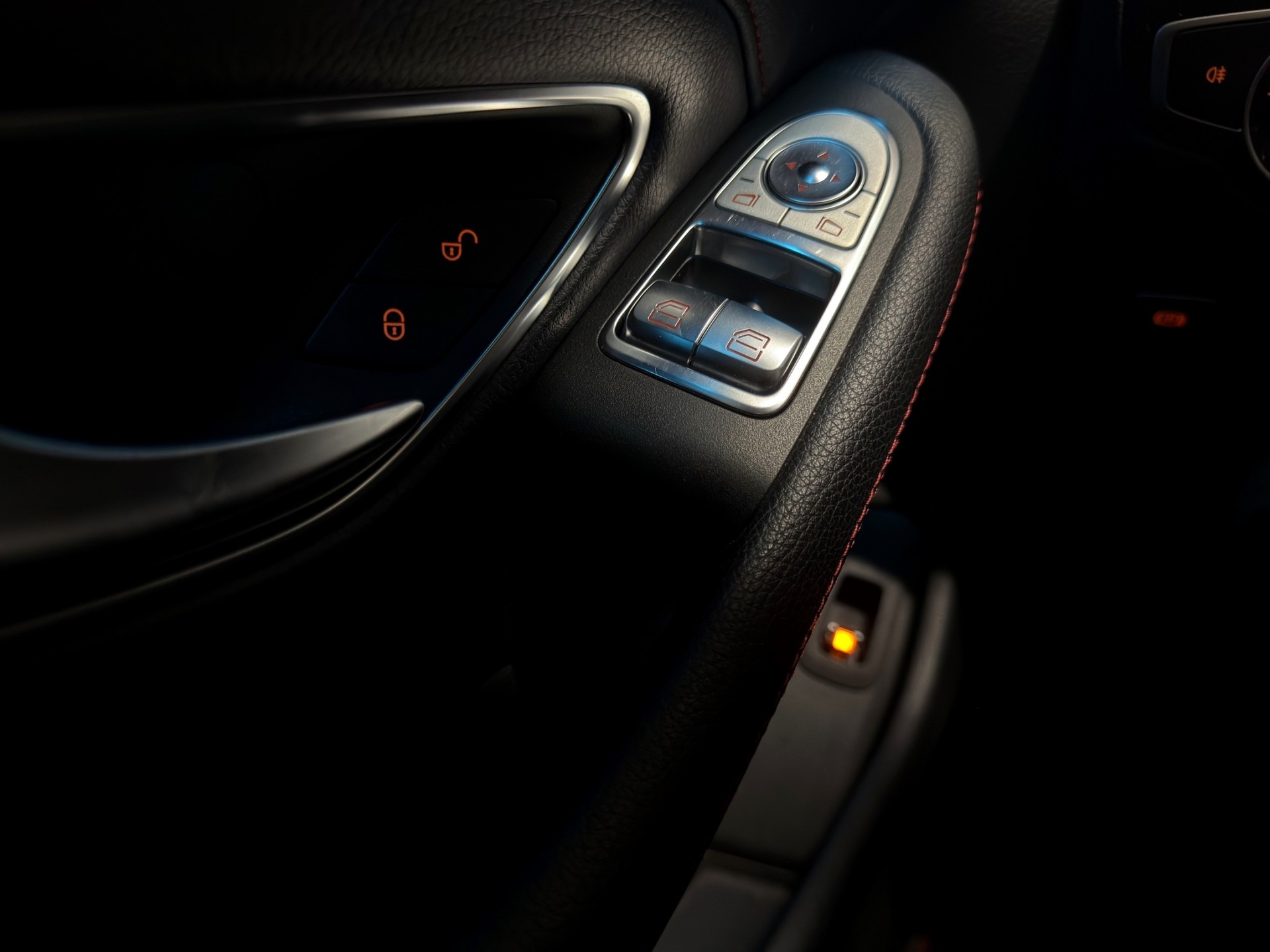 MERCEDES-BENZ C 43 AMG 4Matic 9G-tronic-image-23