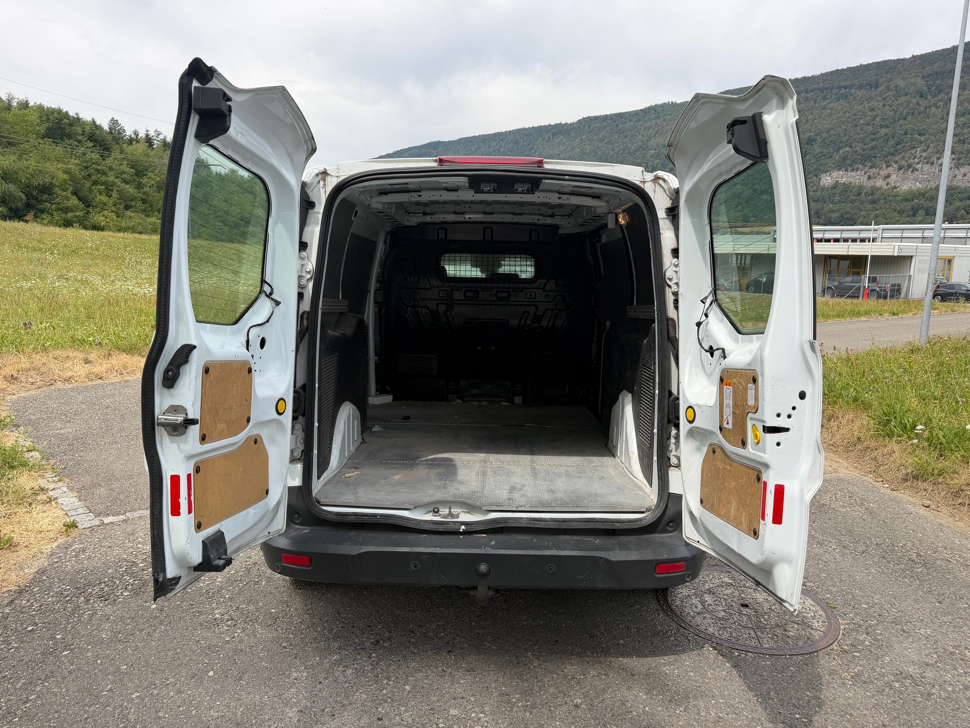 FORD TRANSIT C0NNECT VAN T210 1.0 ECOBOOST . LÄUFT GUT !! MIT KLIMA + NAVI +AHK...PREIS NETTO 3`900.--image-19
