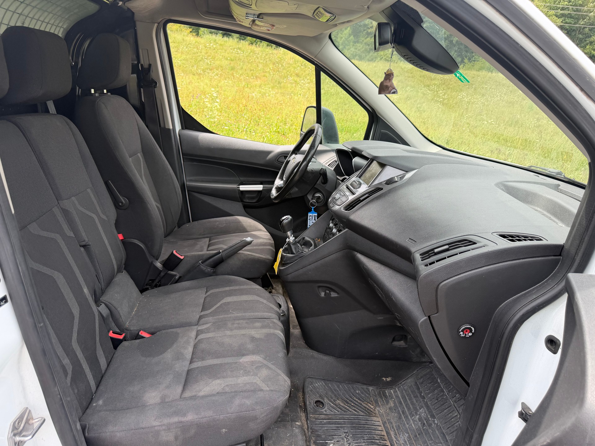 FORD TRANSIT C0NNECT VAN T210 1.0 ECOBOOST . LÄUFT GUT !! MIT KLIMA + NAVI +AHK...PREIS NETTO 3`900.--image-5