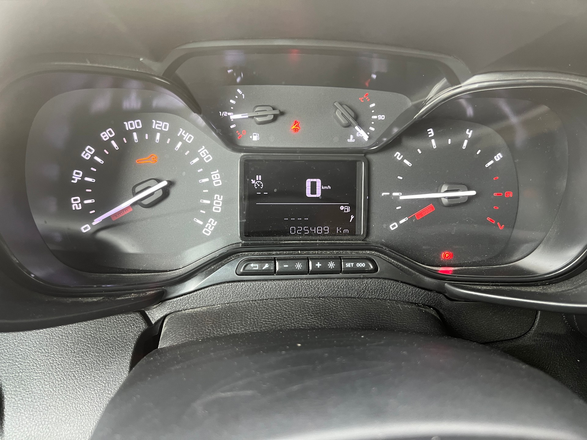 CITROEN Berlingo Van 1.2 Pure Tech 110 s/s Swiss Edition-image-15