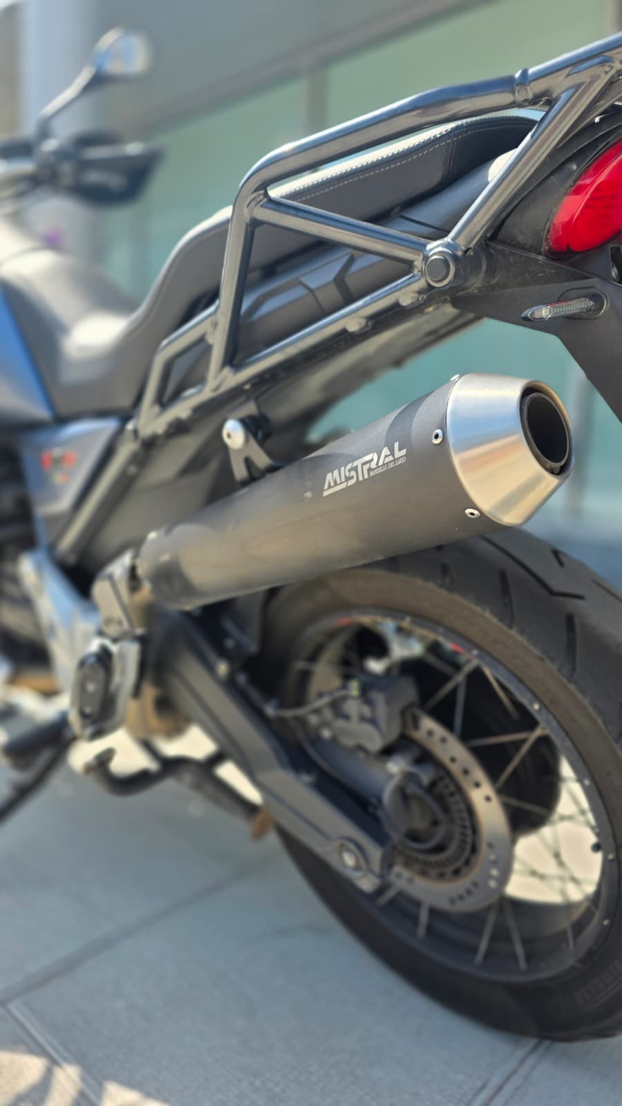 MOTO GUZZI V85 TT 850 ABS-image-4