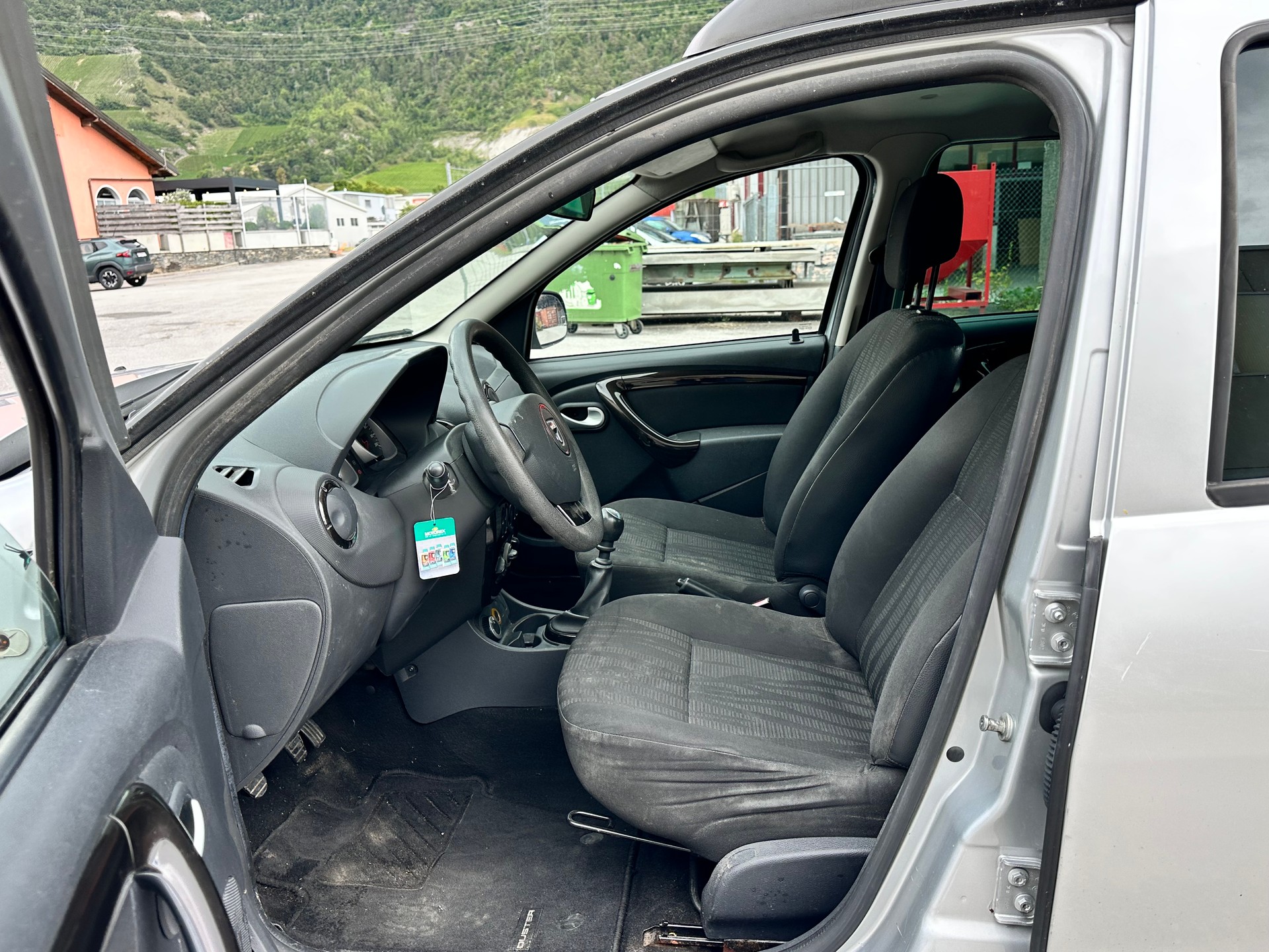 DACIA Duster 1.6 Ambiance 4x4-image-8