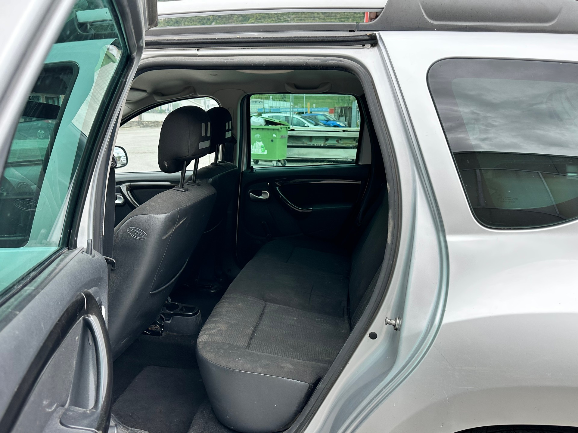 DACIA Duster 1.6 Ambiance 4x4-image-12