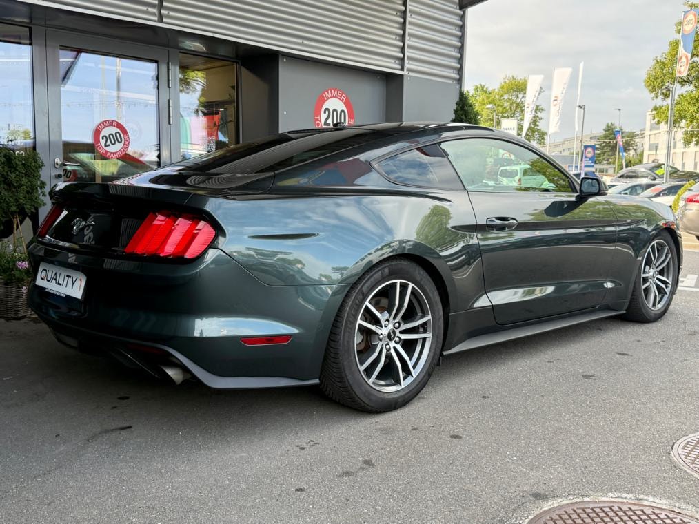 FORD Mustang Fastback 2.3 Automat-image-2