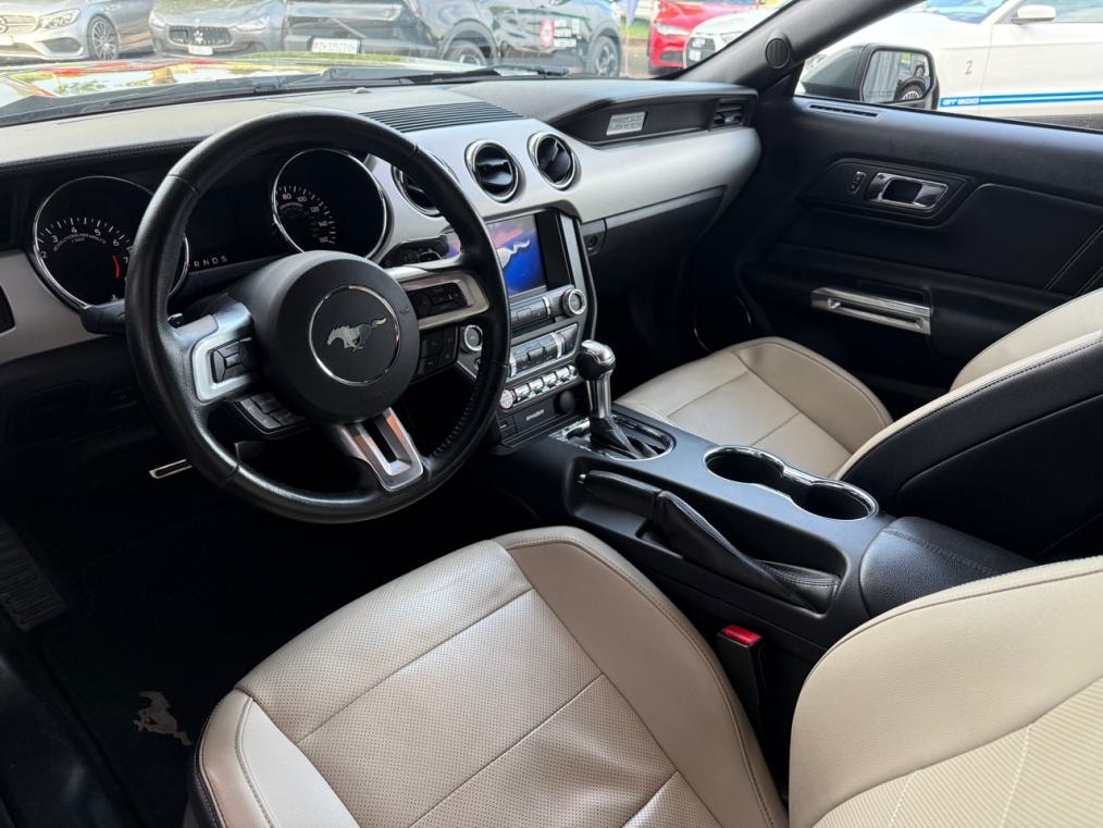 FORD Mustang Fastback 2.3 Automat-image-3