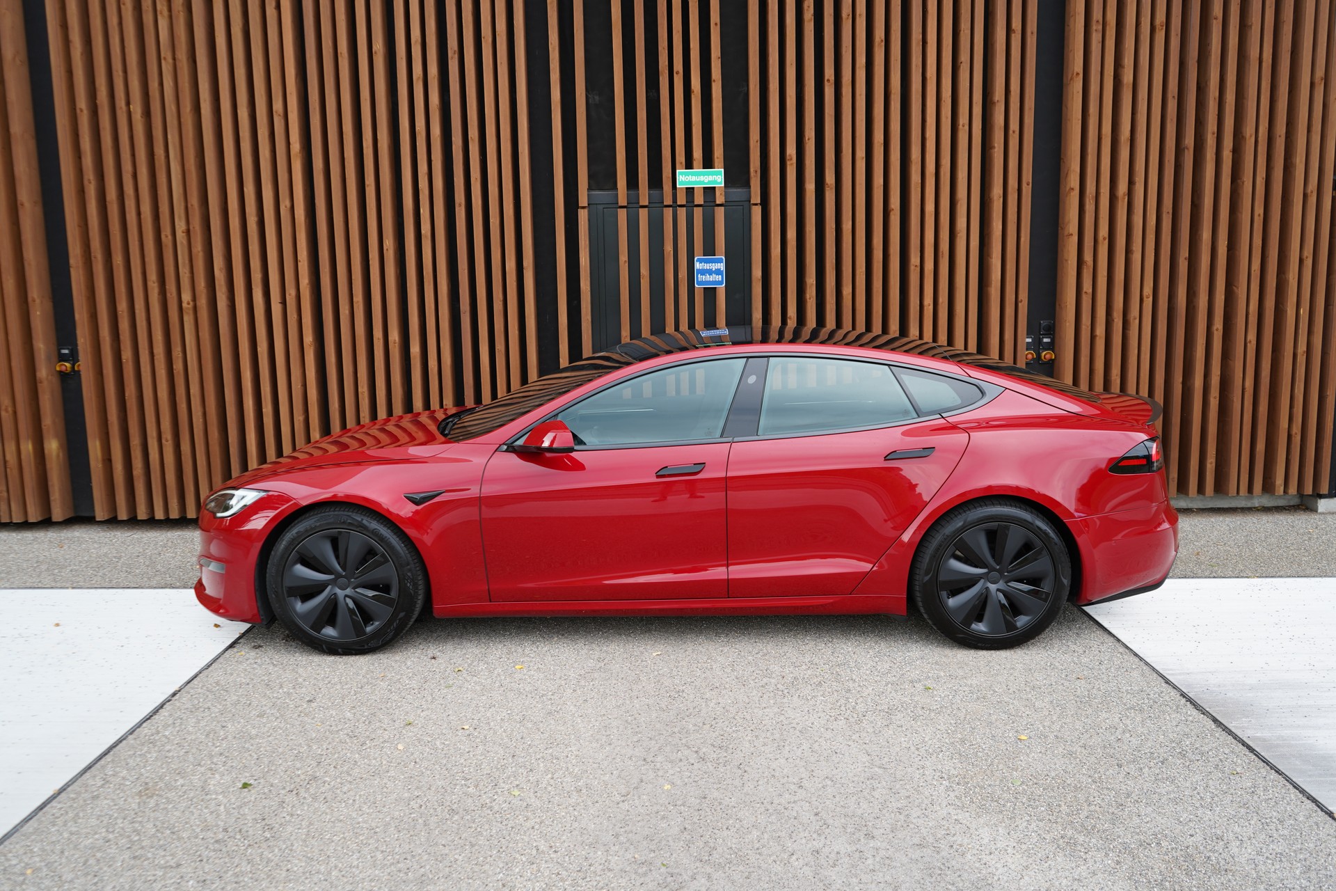 TESLA MODEL S 100 kWh PLAID BLACK l 1268 PS-image-5