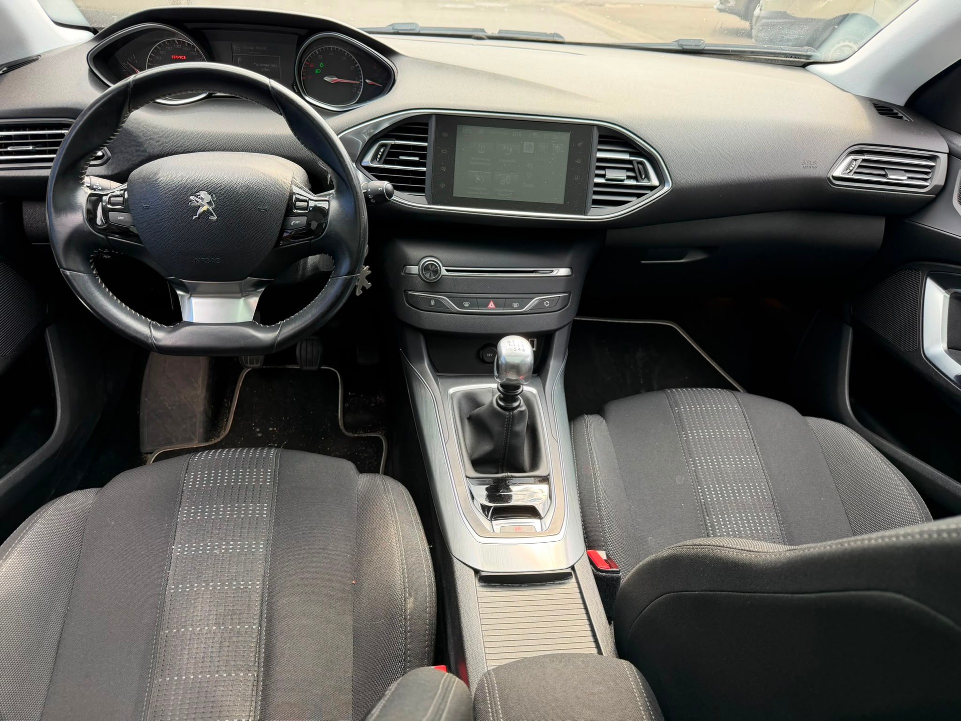 PEUGEOT 308 1.2 THP Active-image-6