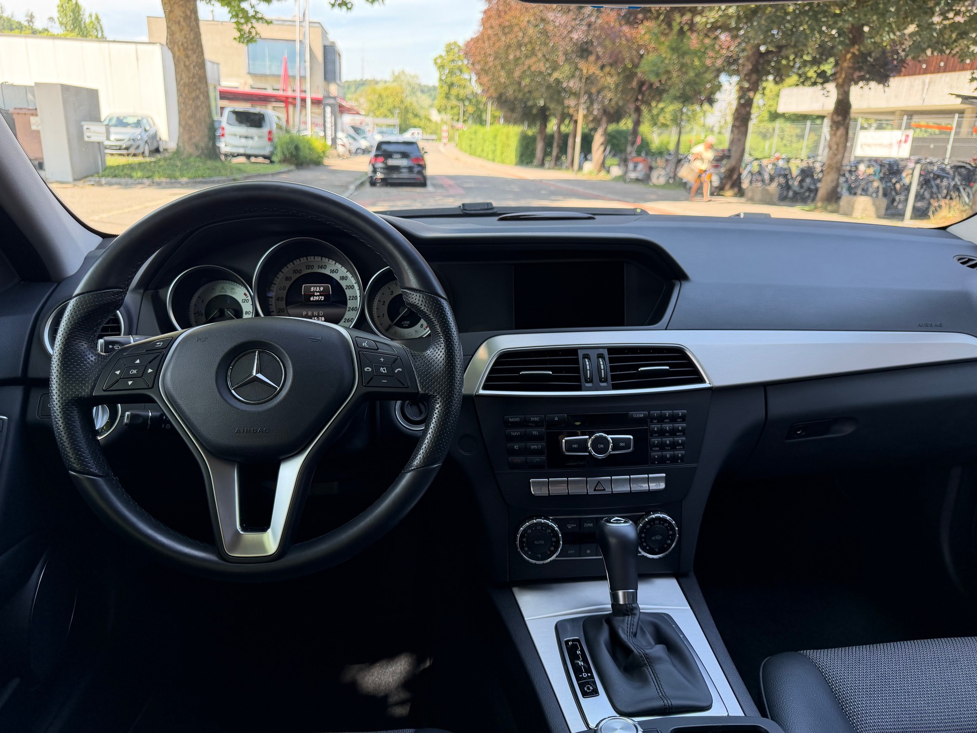 MERCEDES-BENZ C 180 Avantgarde 7G-Tronic-image-13