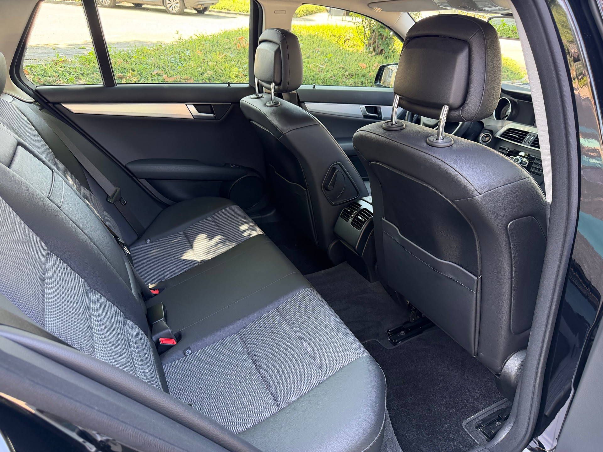 MERCEDES-BENZ C 180 Avantgarde 7G-Tronic-image-10
