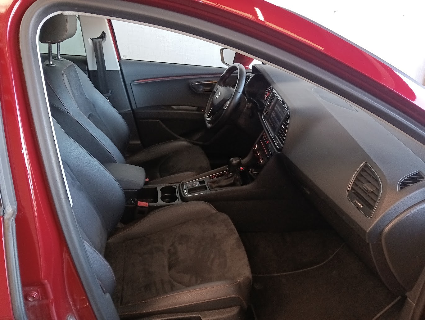 SEAT Leon ST 1.4 TSI ACT FR DSG-image-9