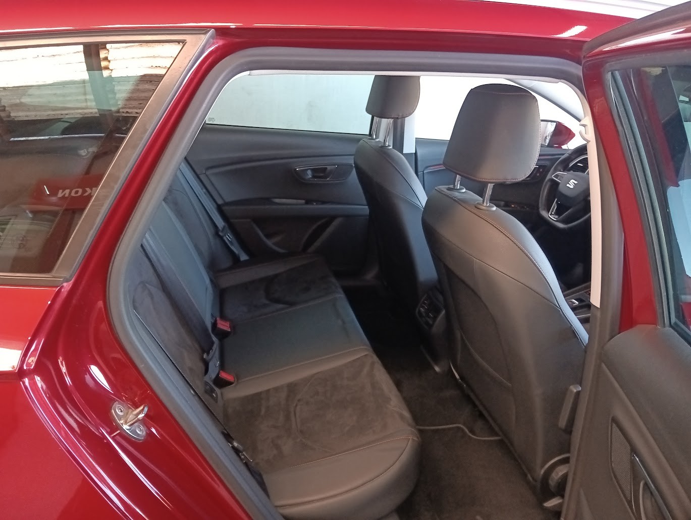 SEAT Leon ST 1.4 TSI ACT FR DSG-image-10