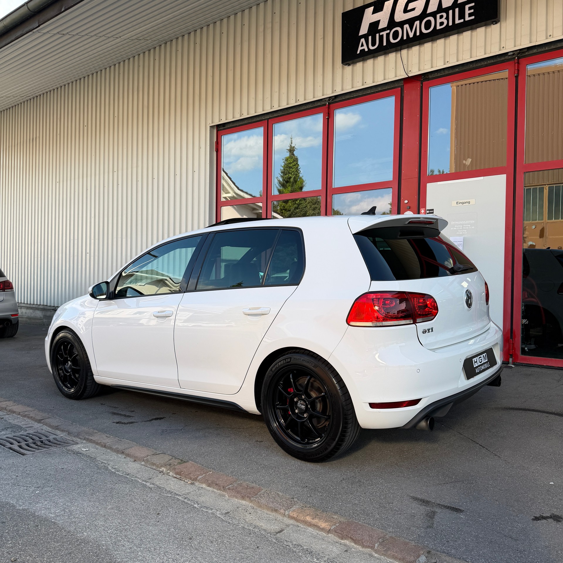 VW Golf 2.0 TSI GTI DSG-image-4